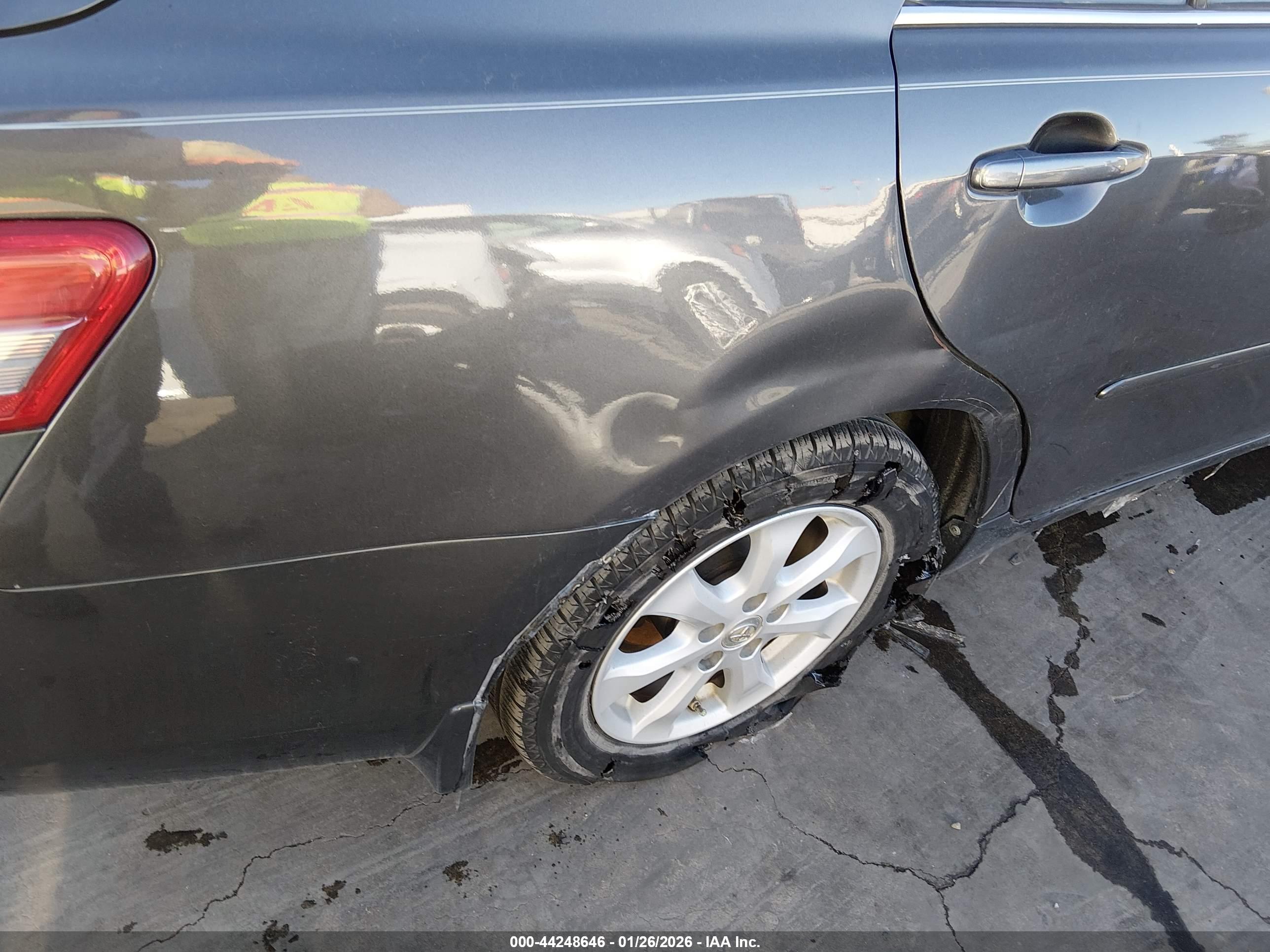 TOYOTA CAMRY image 6