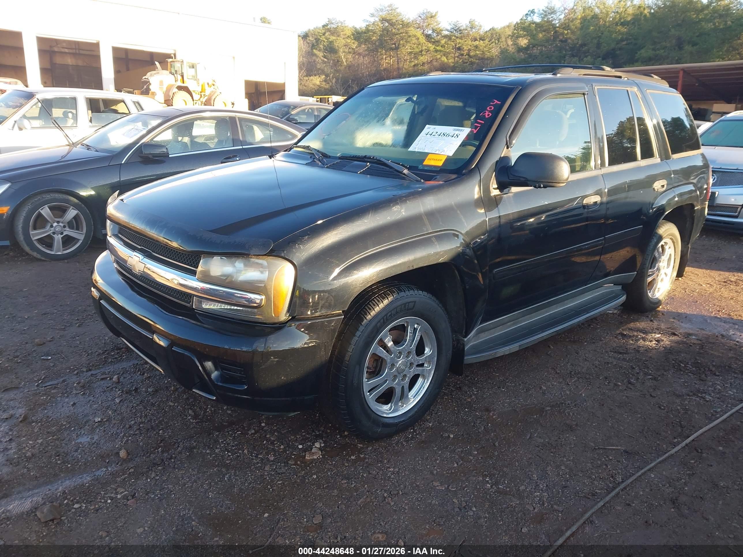 CHEVROLET TRAILBLAZER image 2