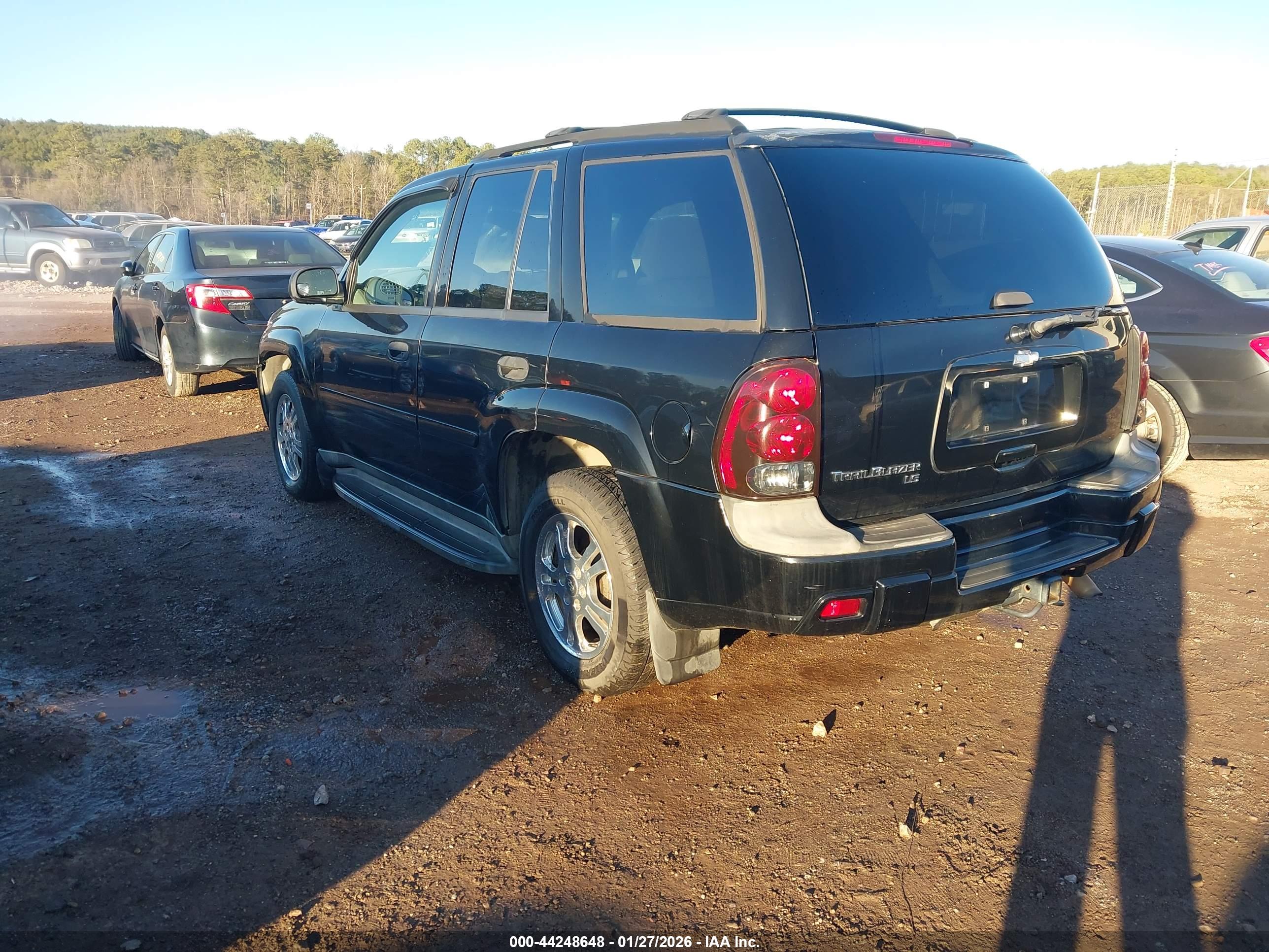 CHEVROLET TRAILBLAZER image 3