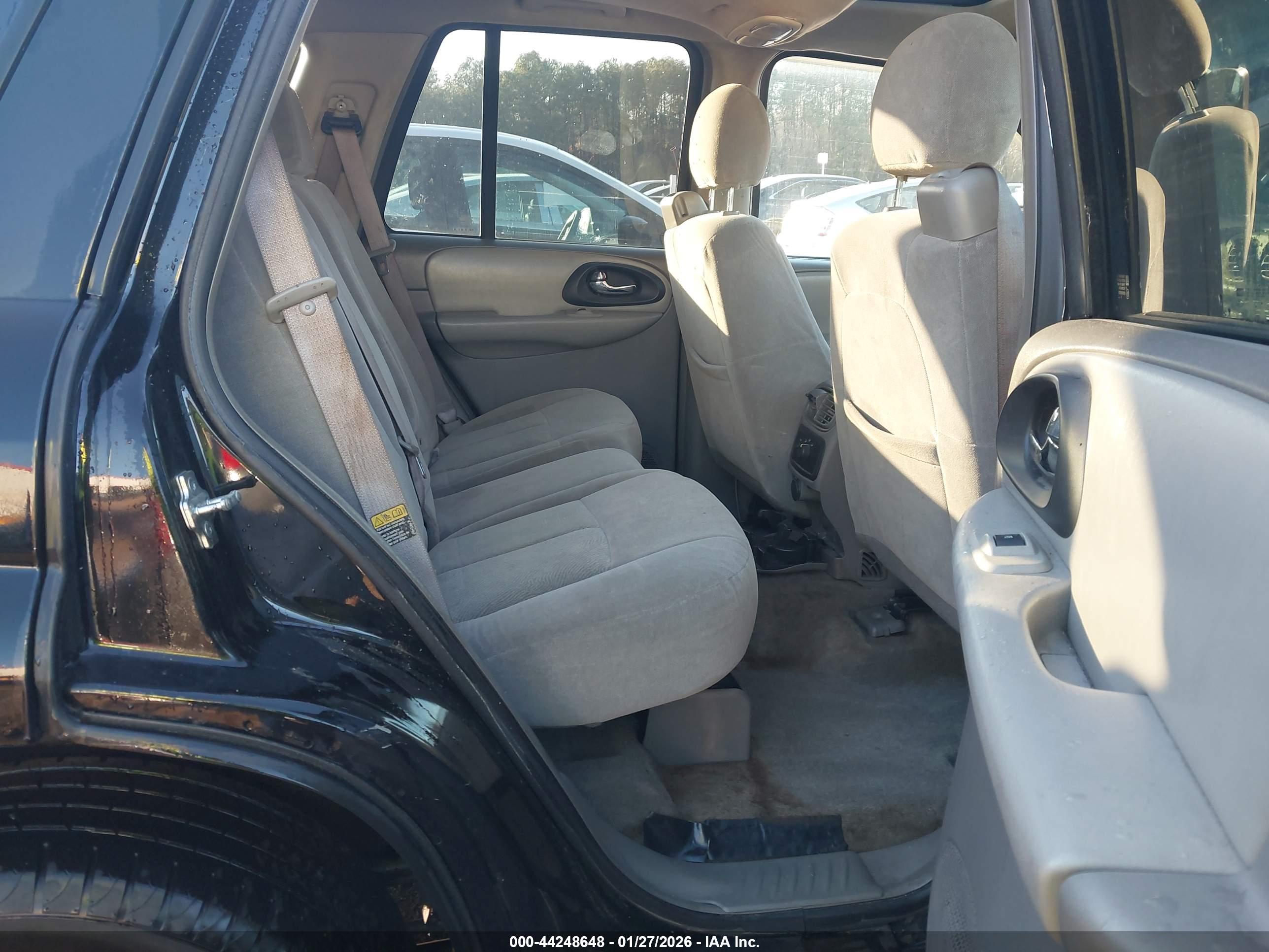 CHEVROLET TRAILBLAZER image 8