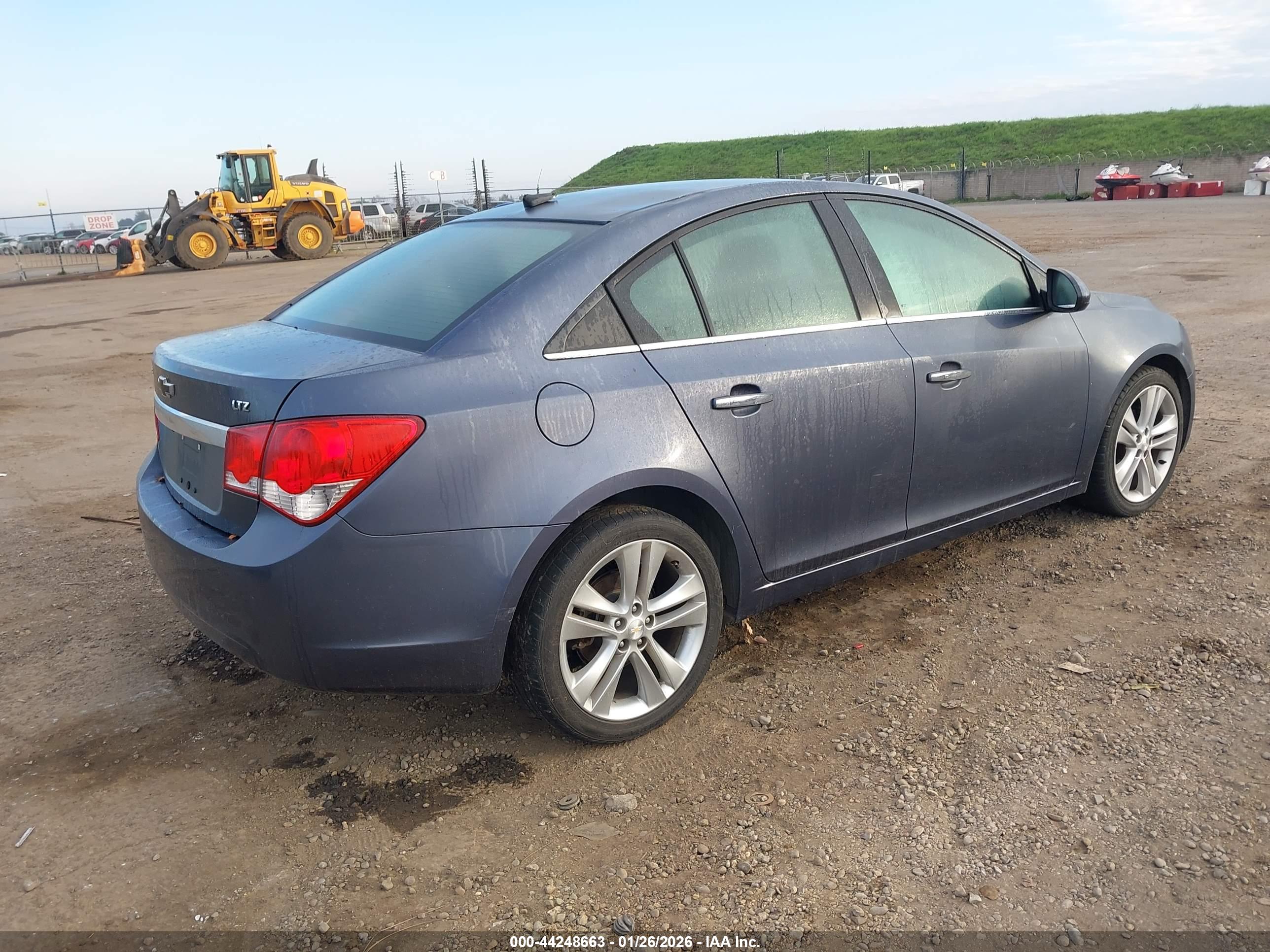 CHEVROLET CRUZE image 4