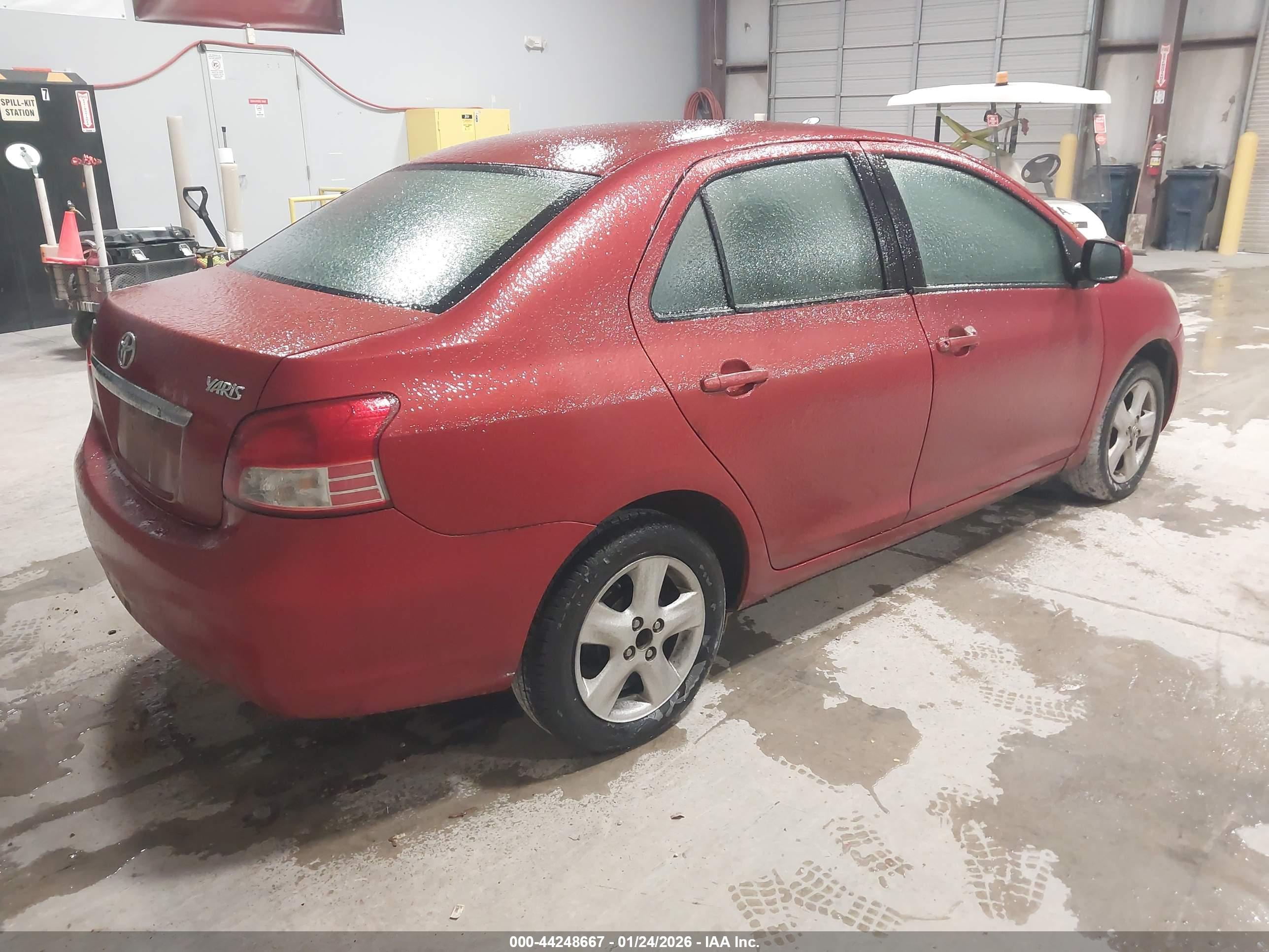 TOYOTA YARIS image 4