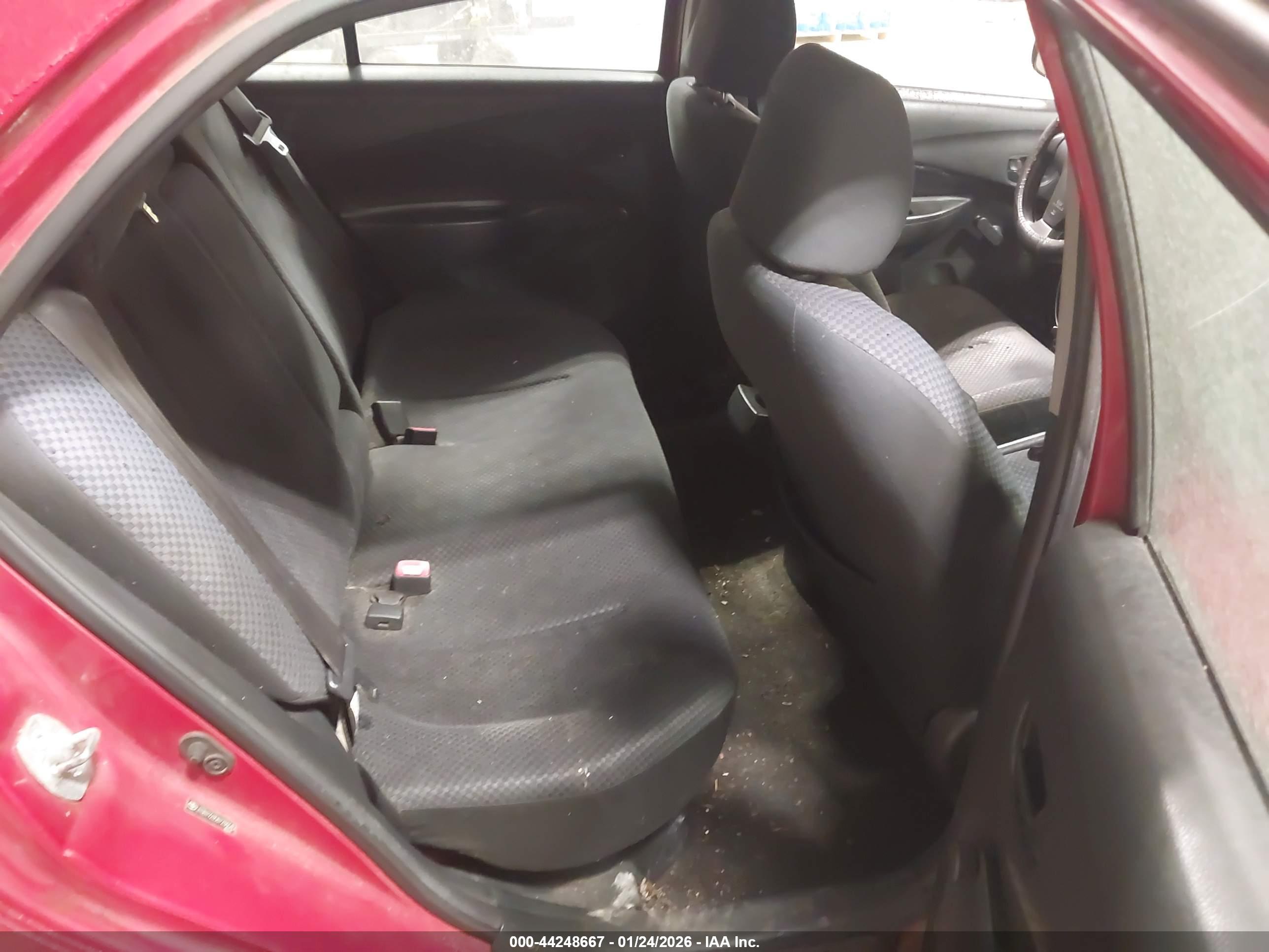 TOYOTA YARIS image 8