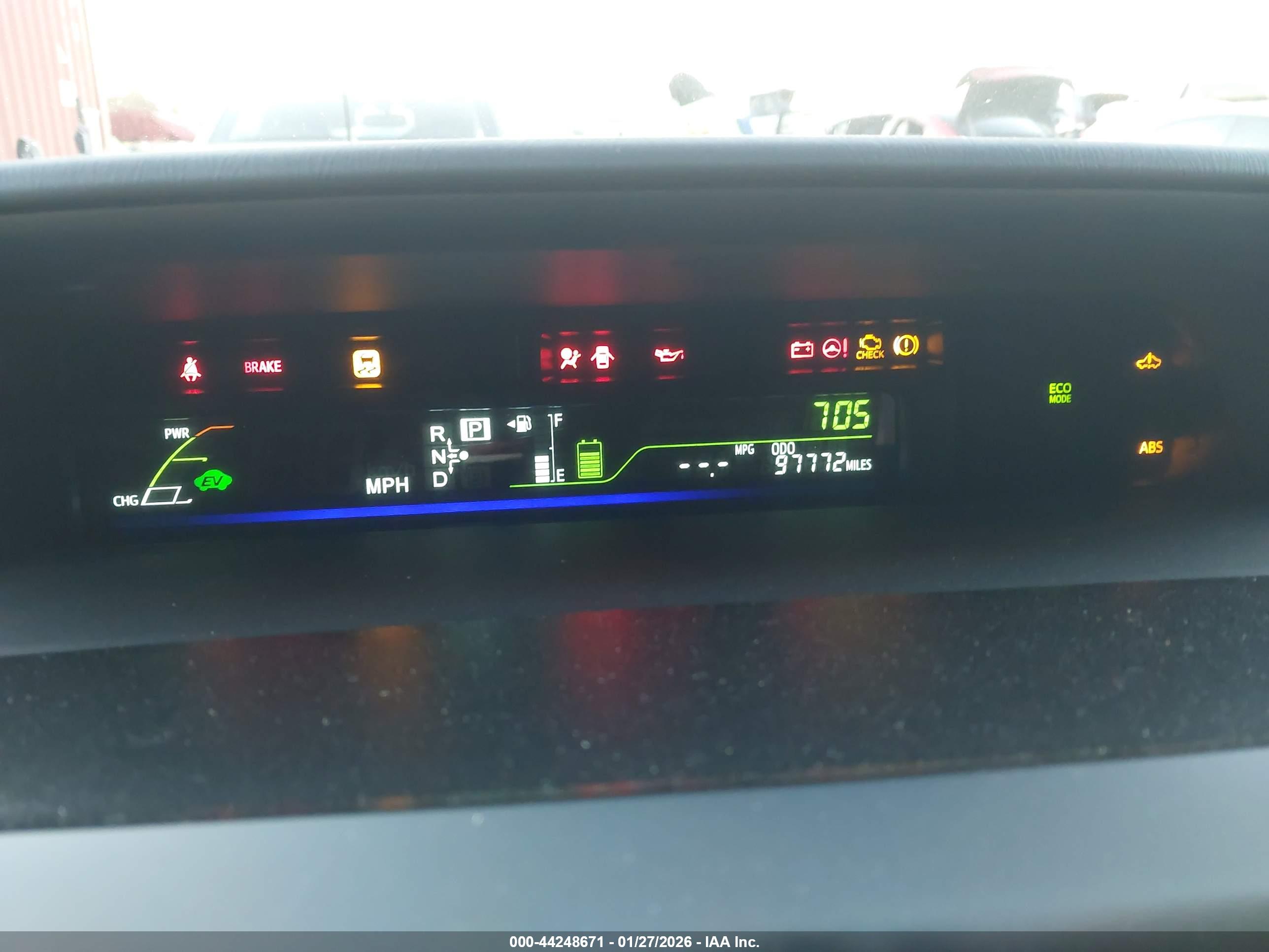 TOYOTA PRIUS image 7