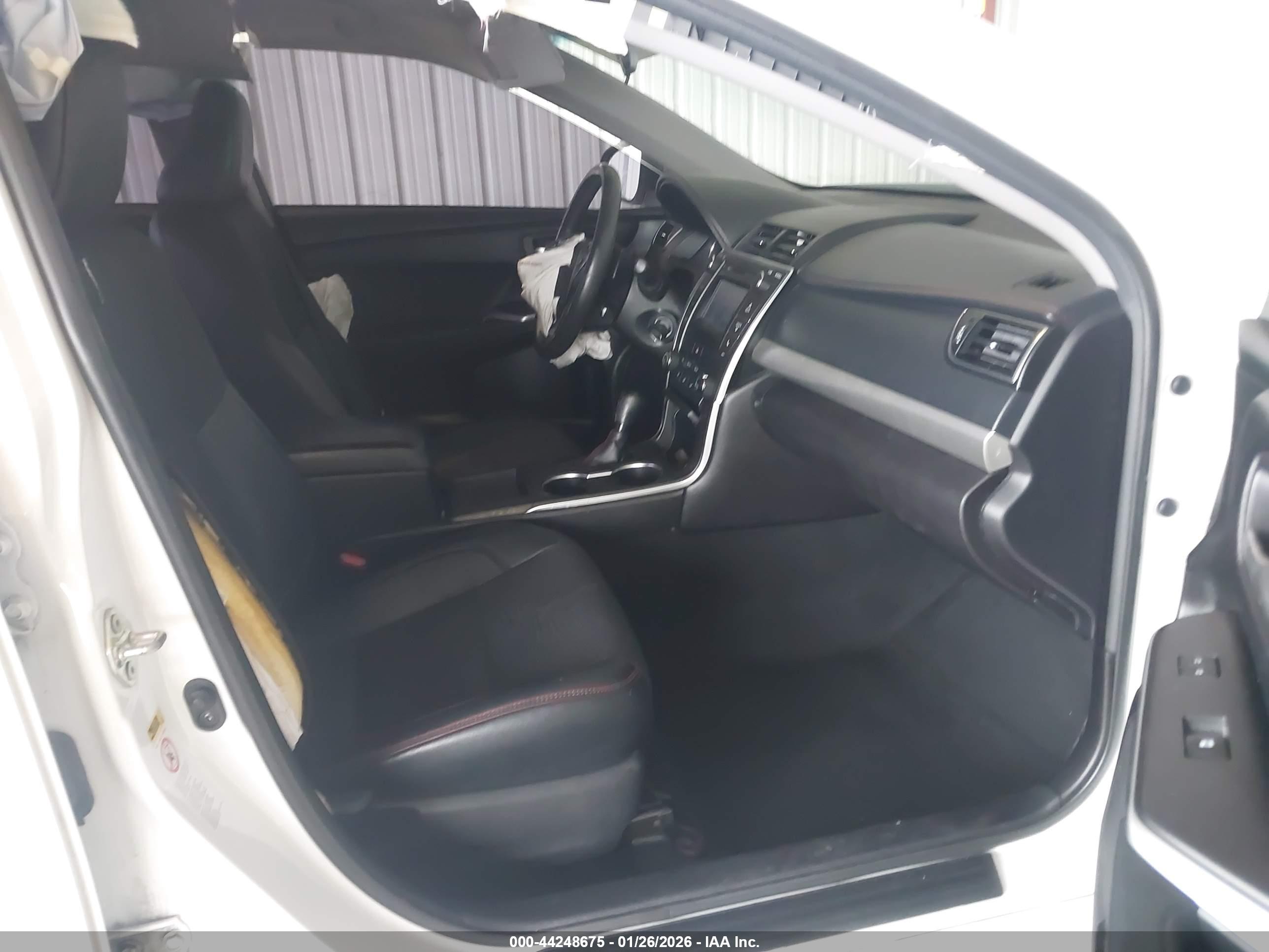 TOYOTA CAMRY image 5