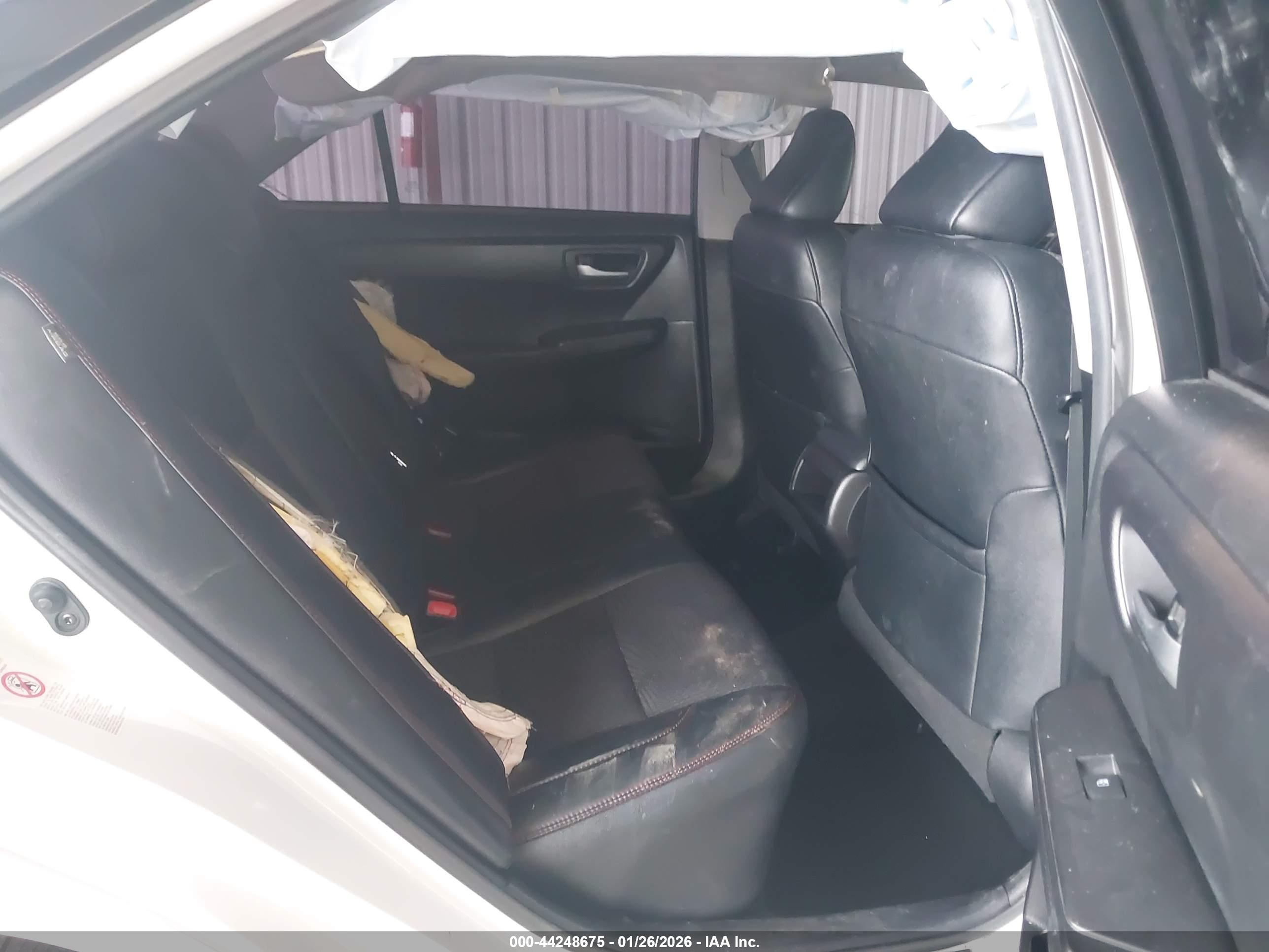 TOYOTA CAMRY image 8