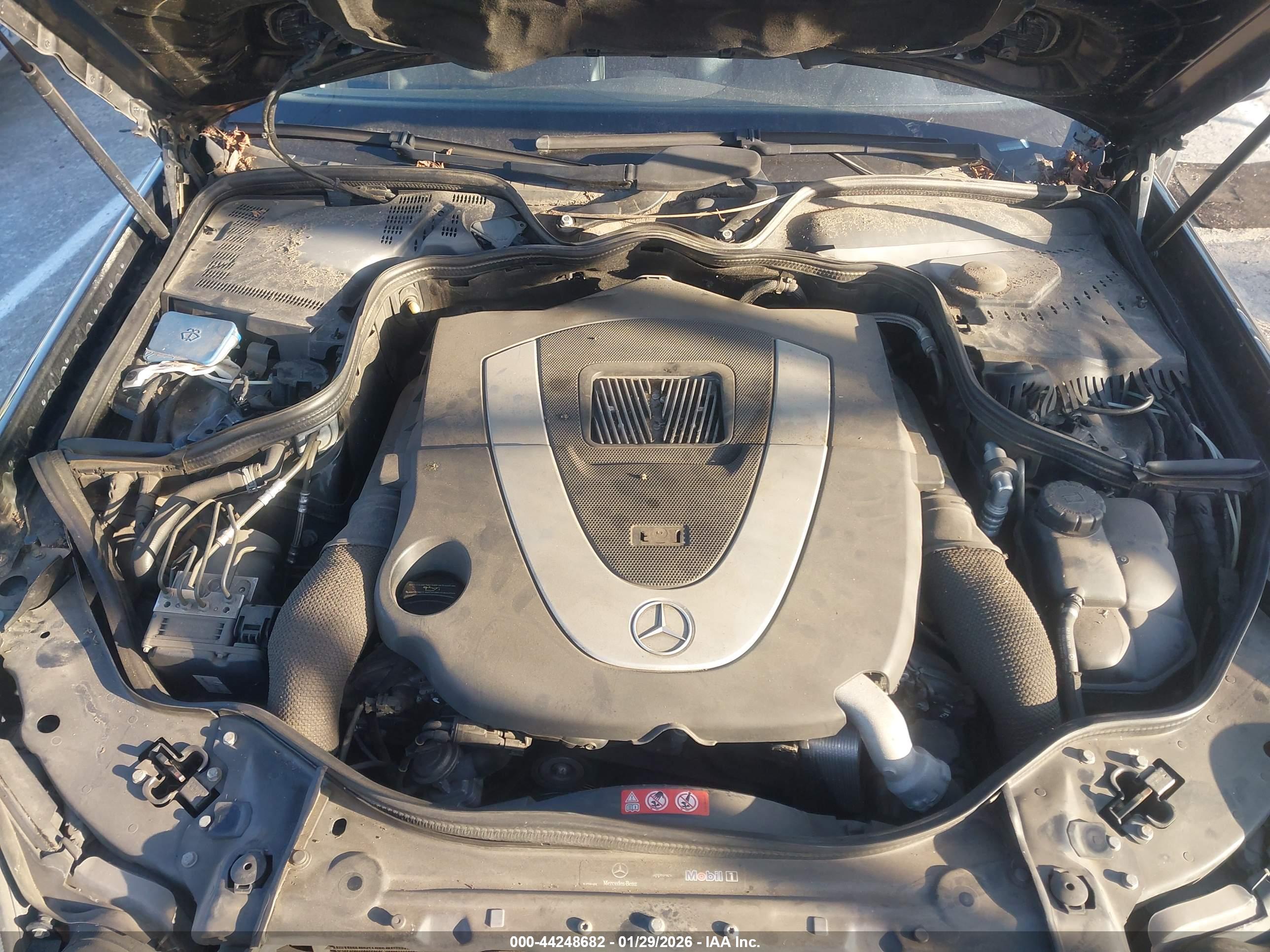 MERCEDES-BENZ E image 10