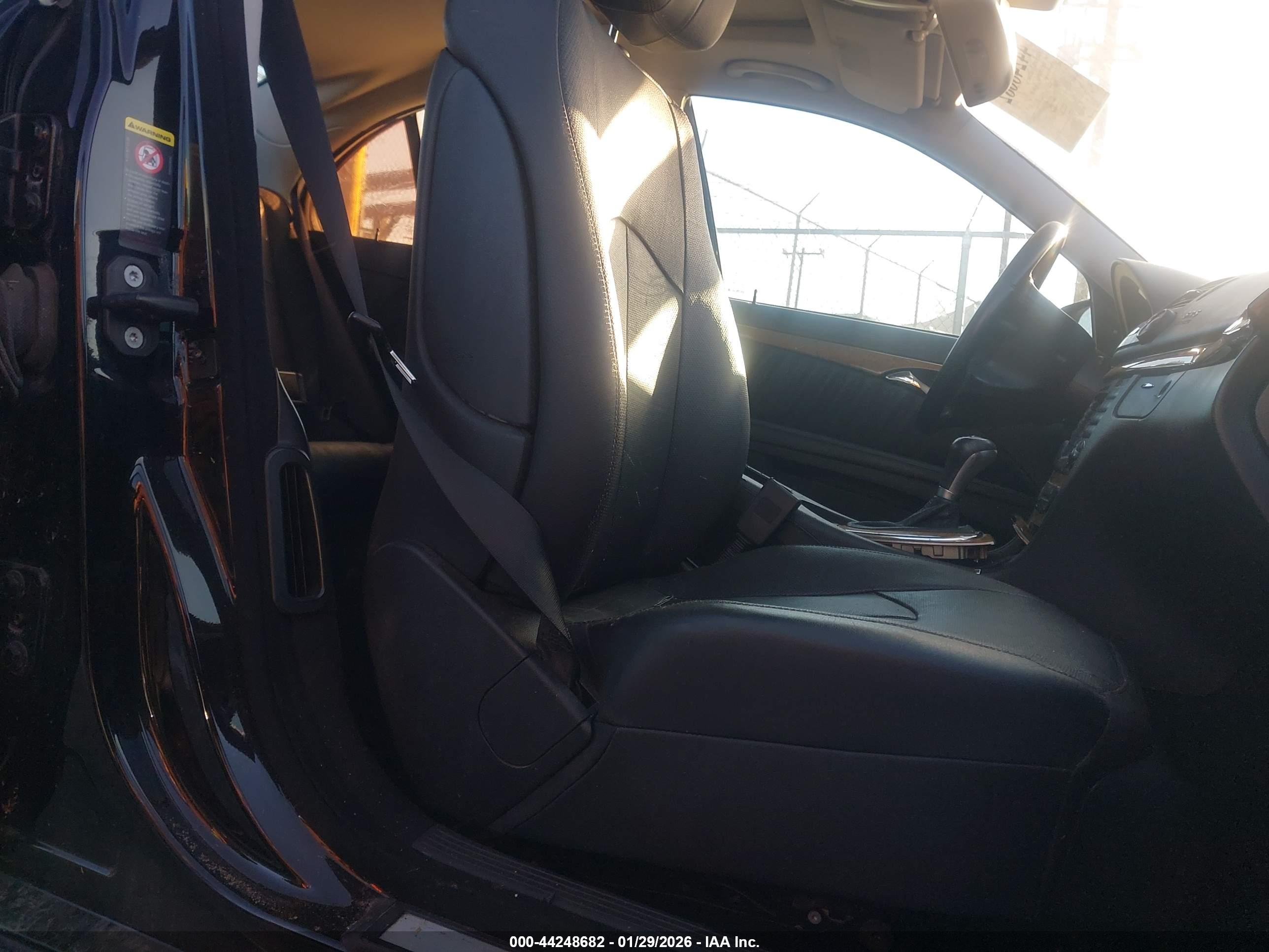 MERCEDES-BENZ E image 5