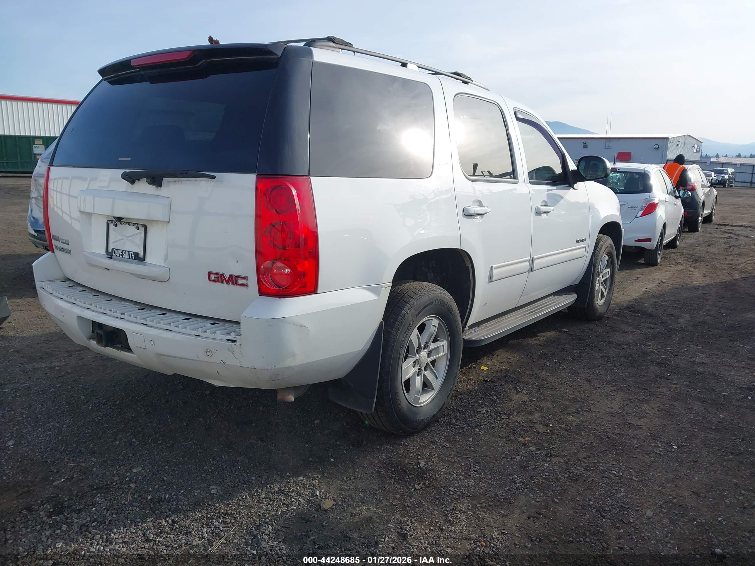 GMC YUKON image 4