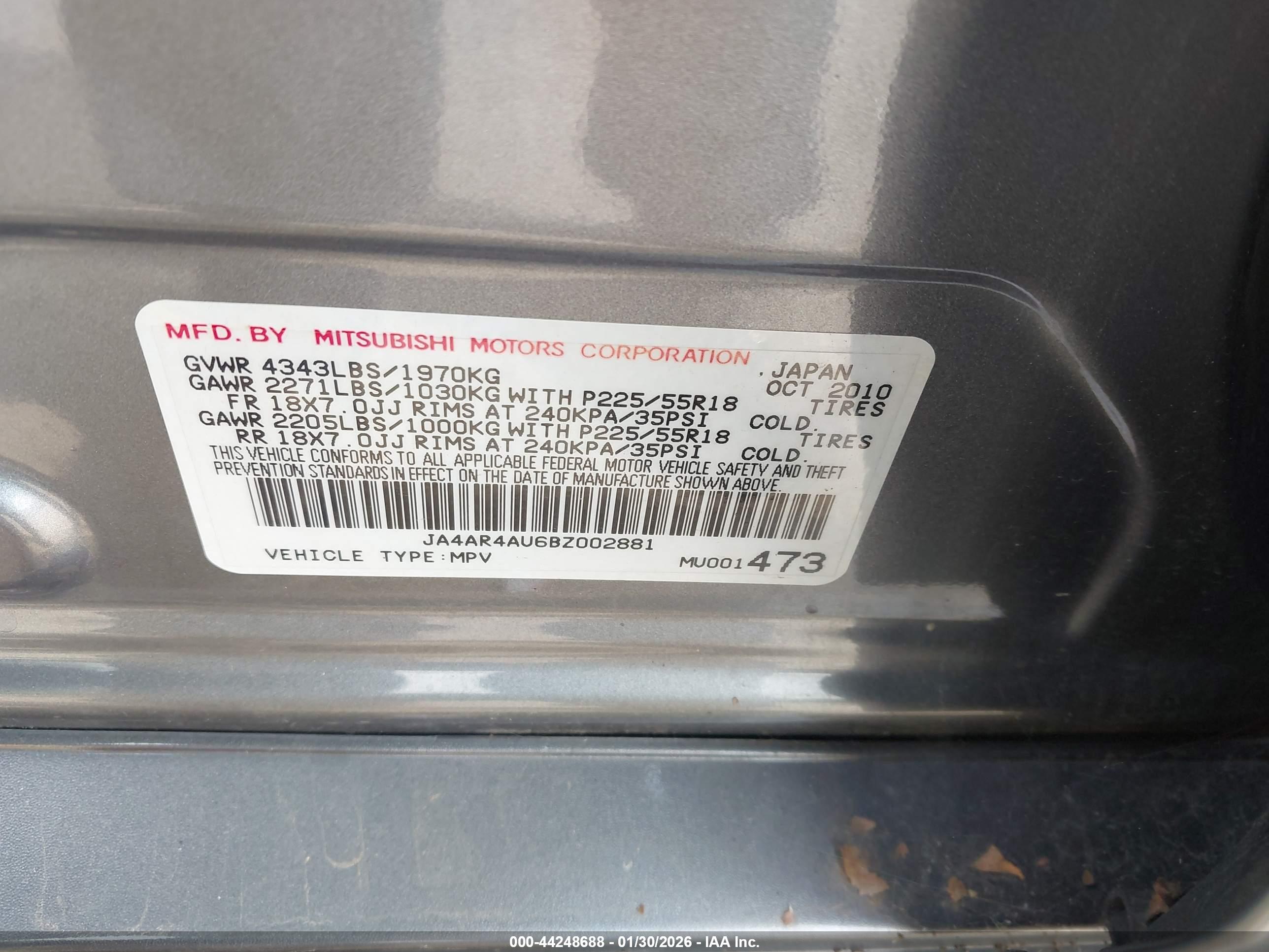 MITSUBISHI OUTLANDER image 9
