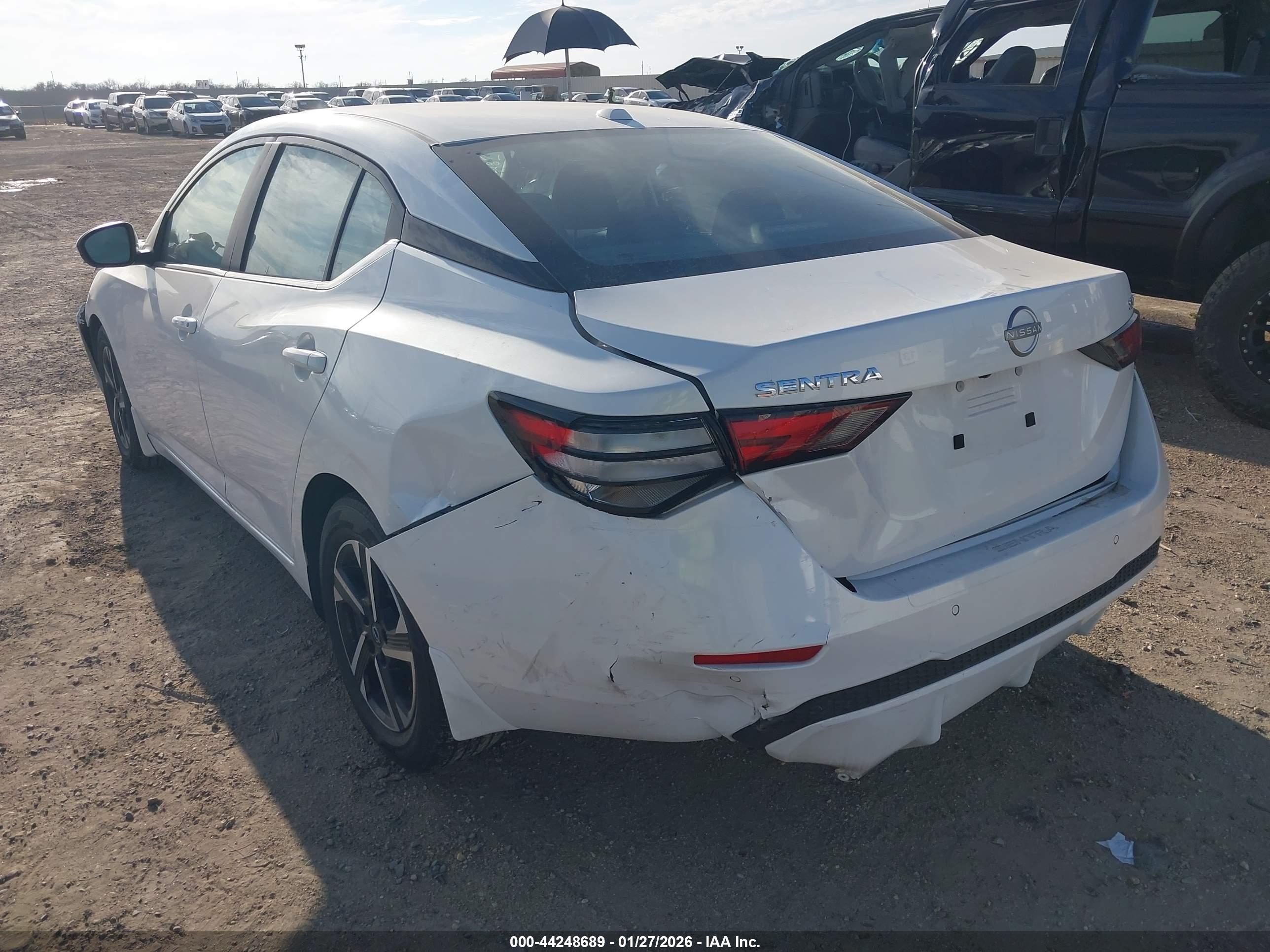 NISSAN SENTRA image 3