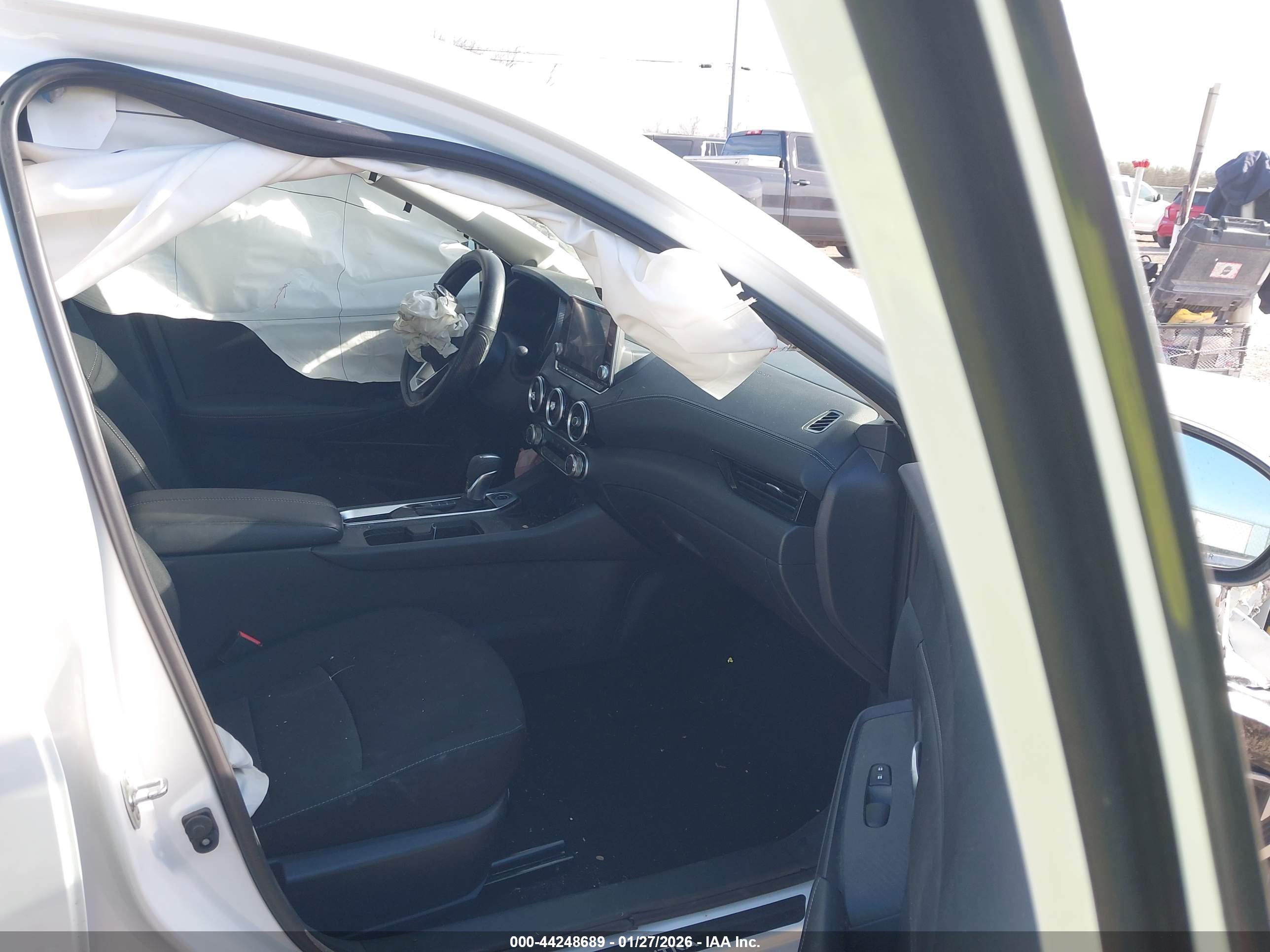 NISSAN SENTRA image 5
