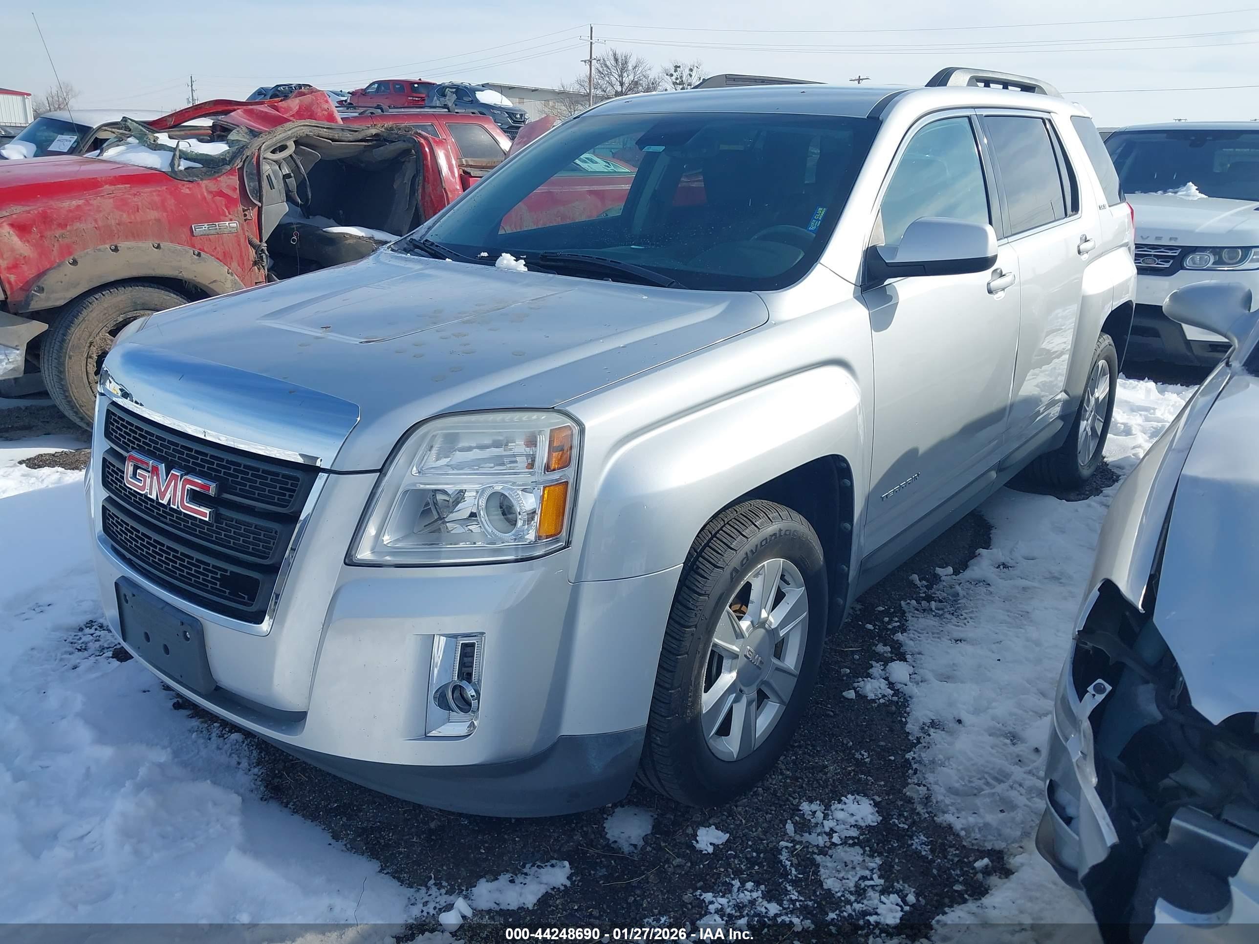 GMC TERRAIN image 2