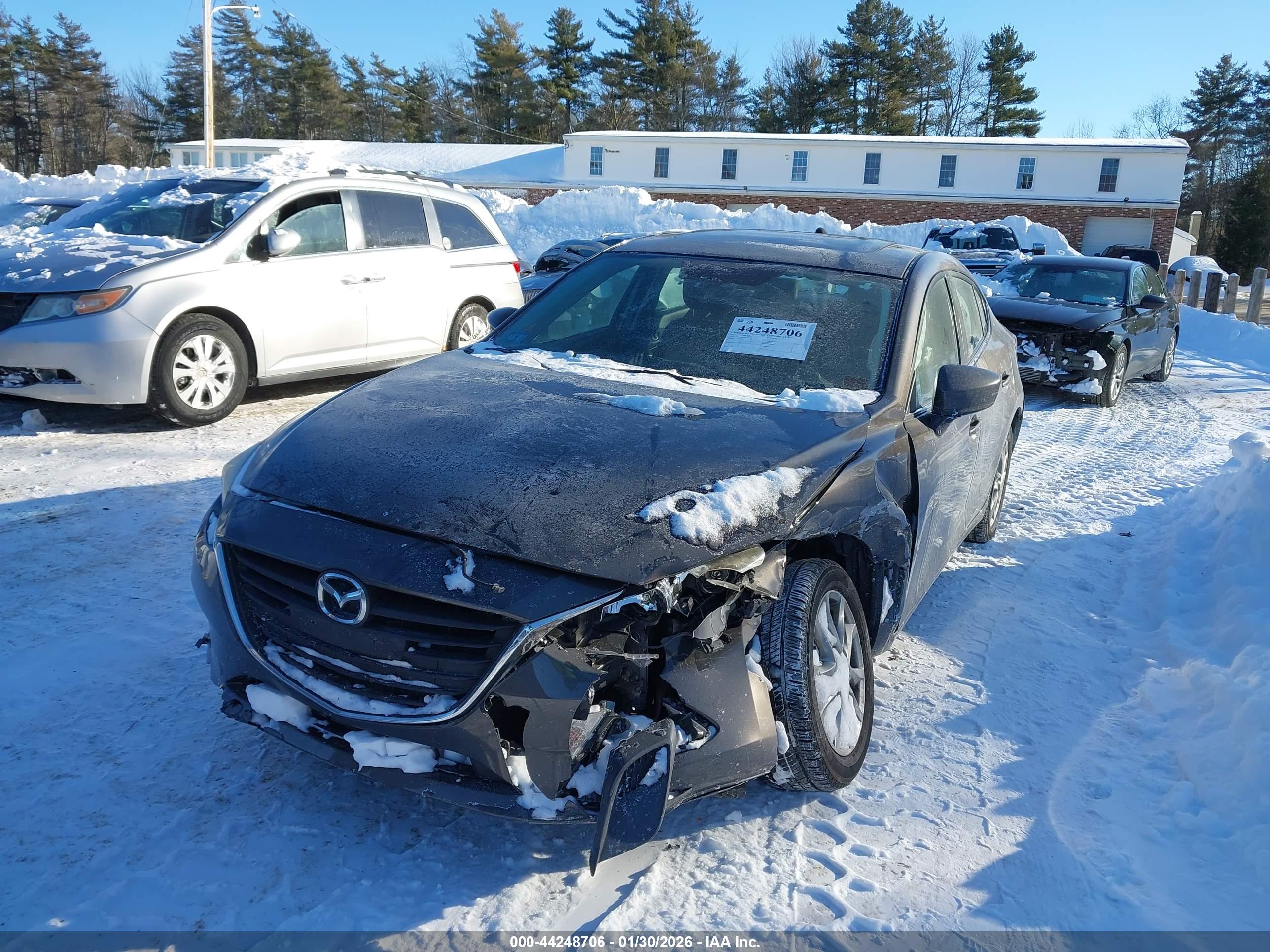 MAZDA MAZDA3 image 2
