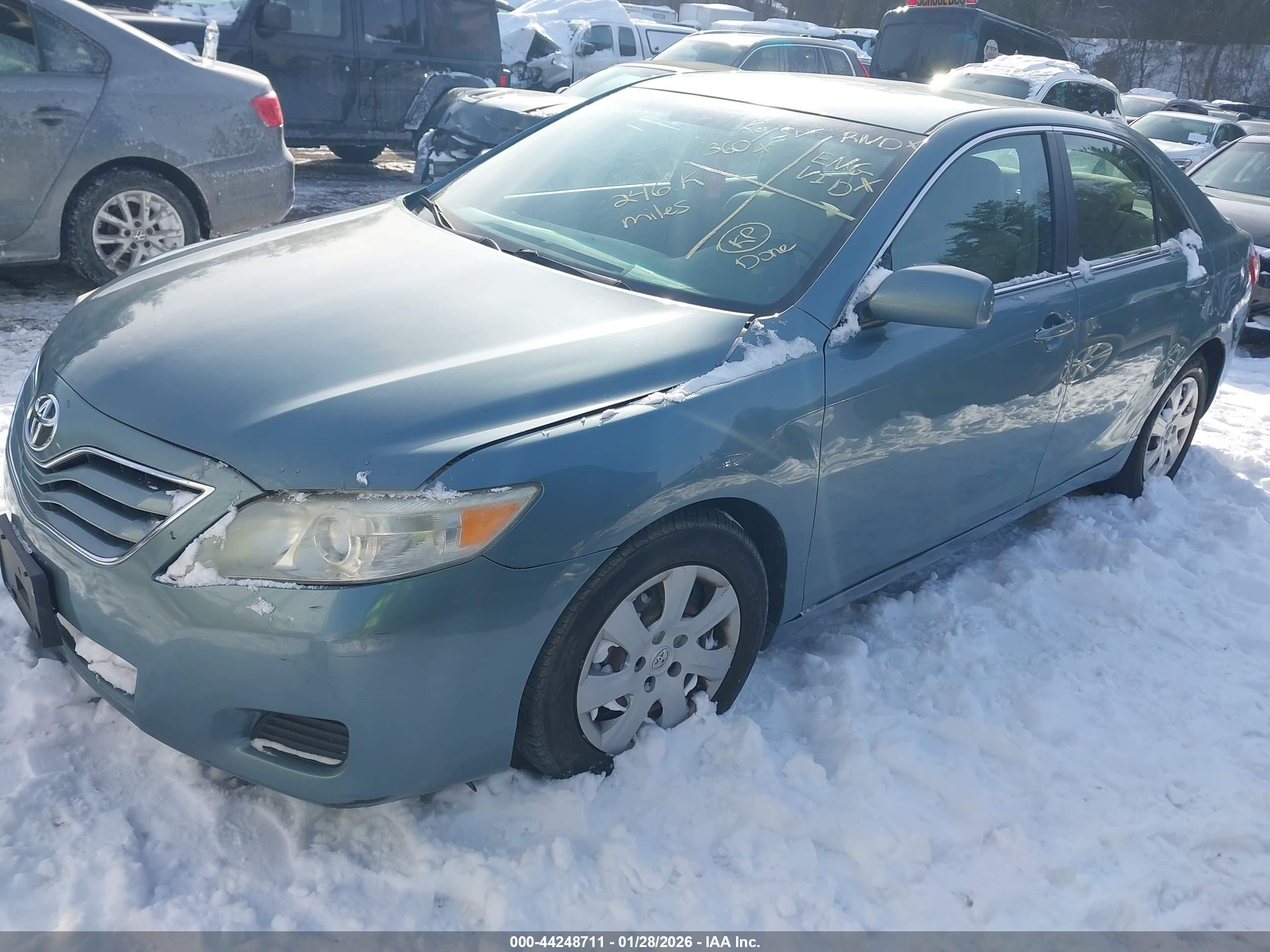 TOYOTA CAMRY image 2