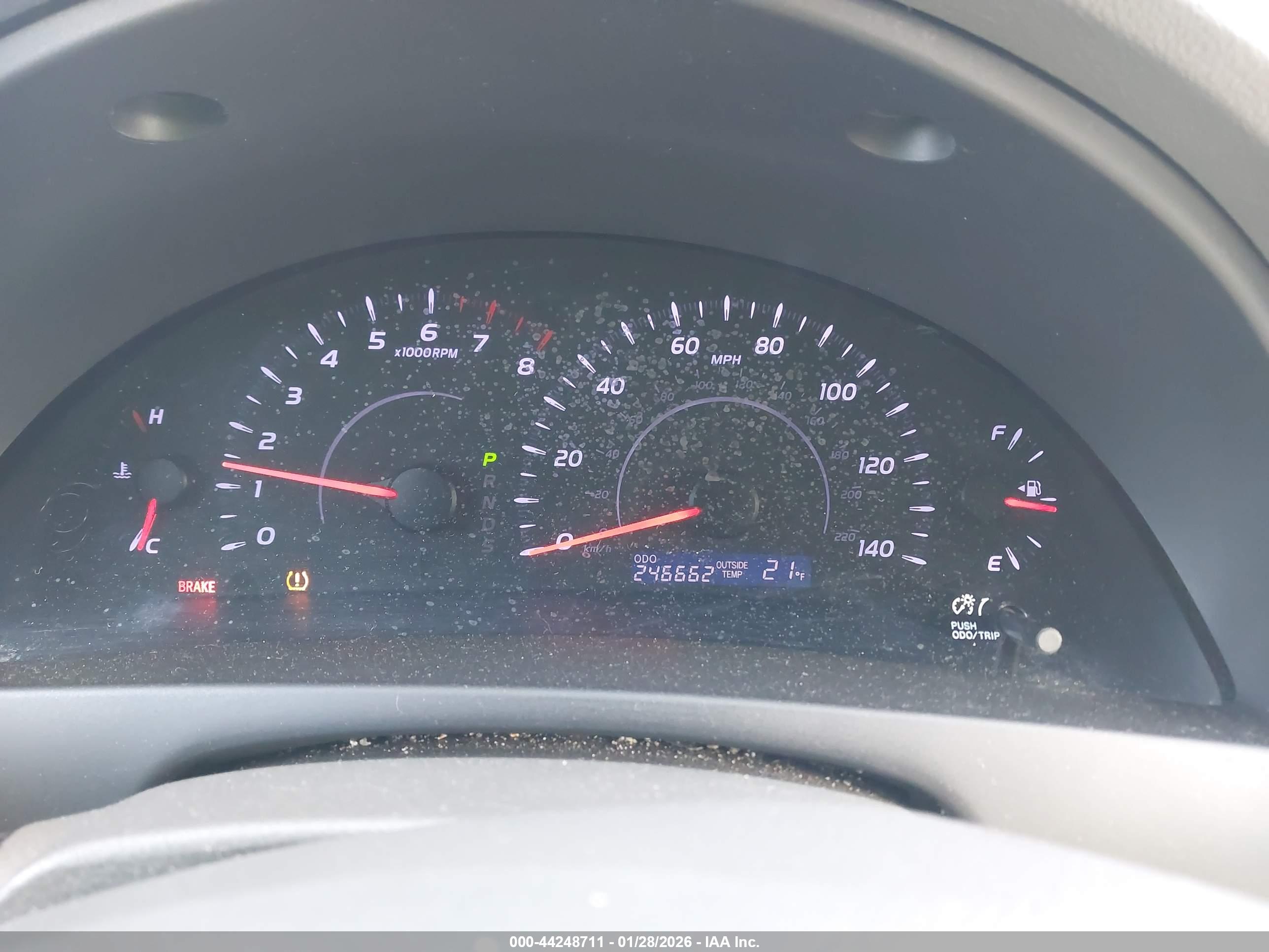 TOYOTA CAMRY image 7
