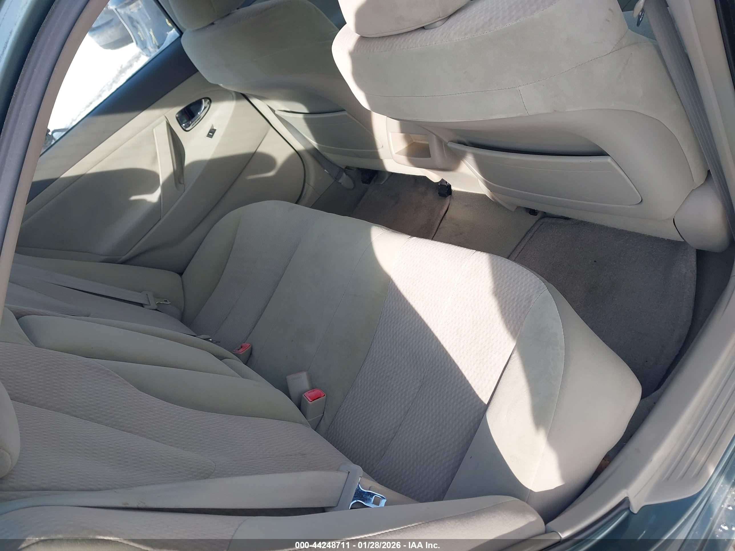 TOYOTA CAMRY image 8