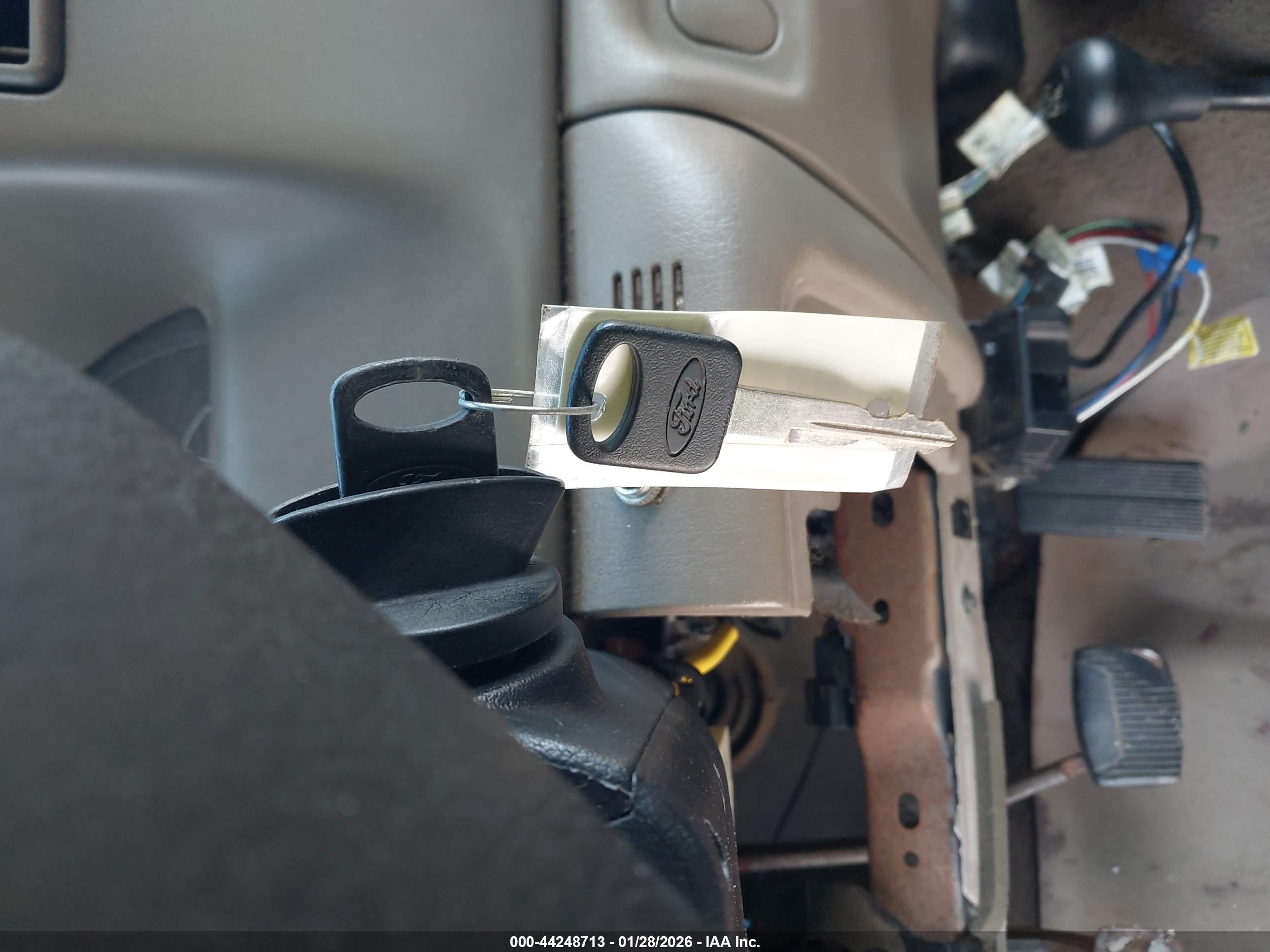 FORD F-250 image 11