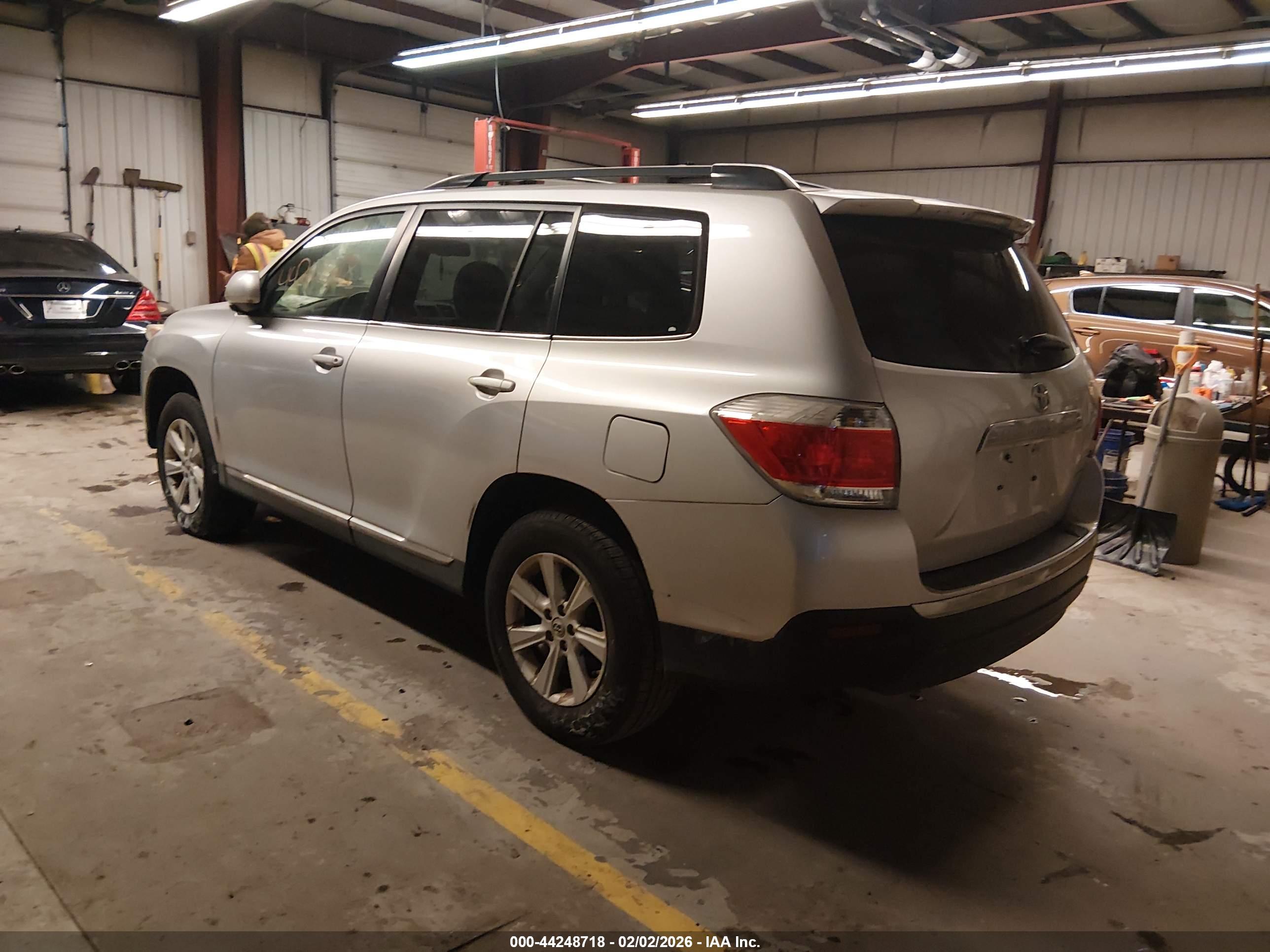 TOYOTA HIGHLANDER image 3