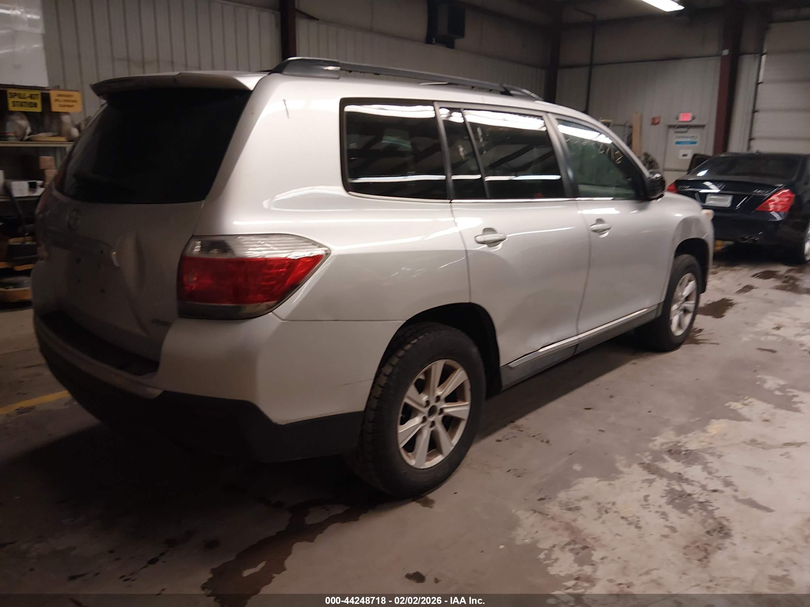 TOYOTA HIGHLANDER image 4