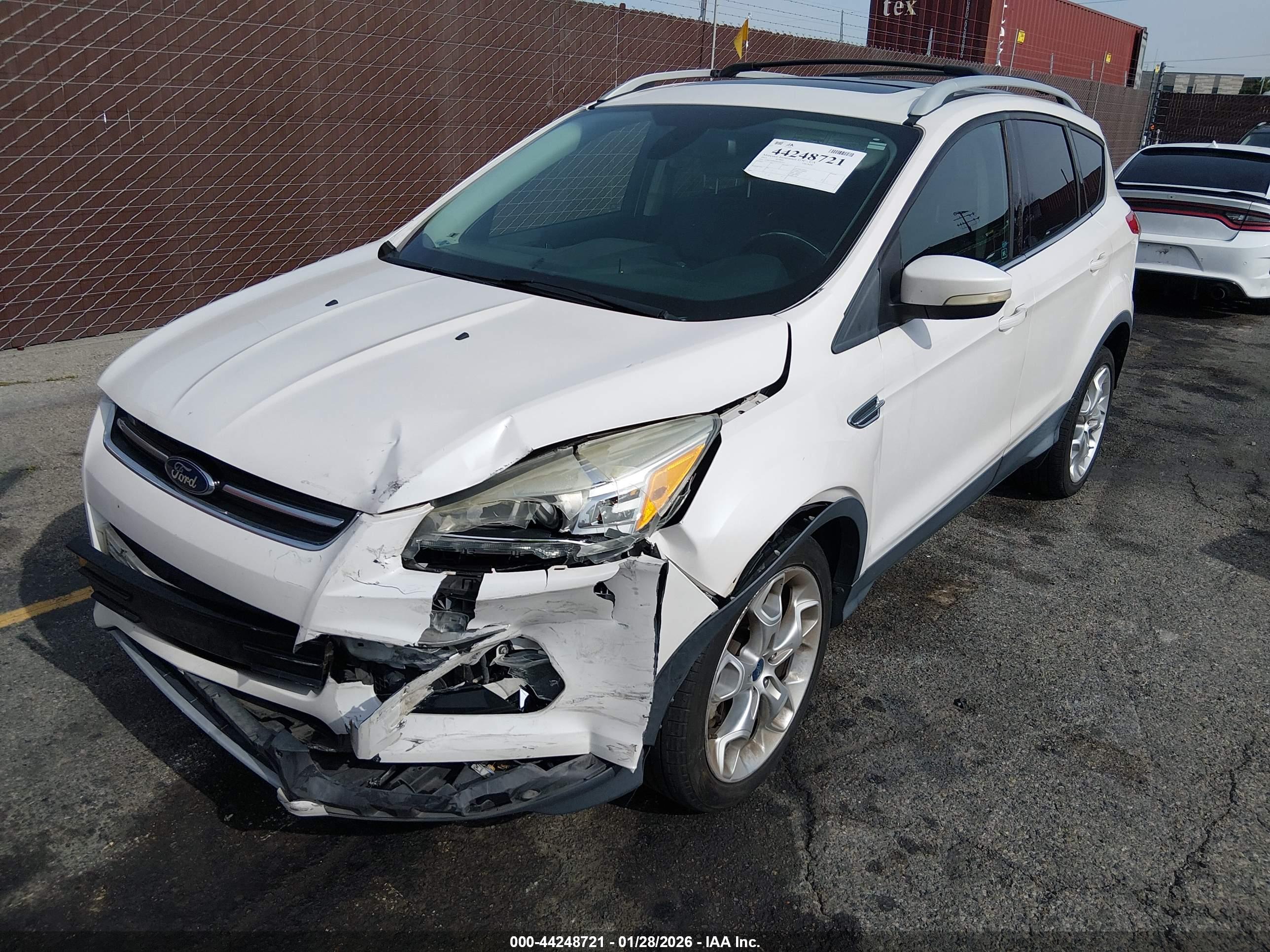 FORD ESCAPE image 2