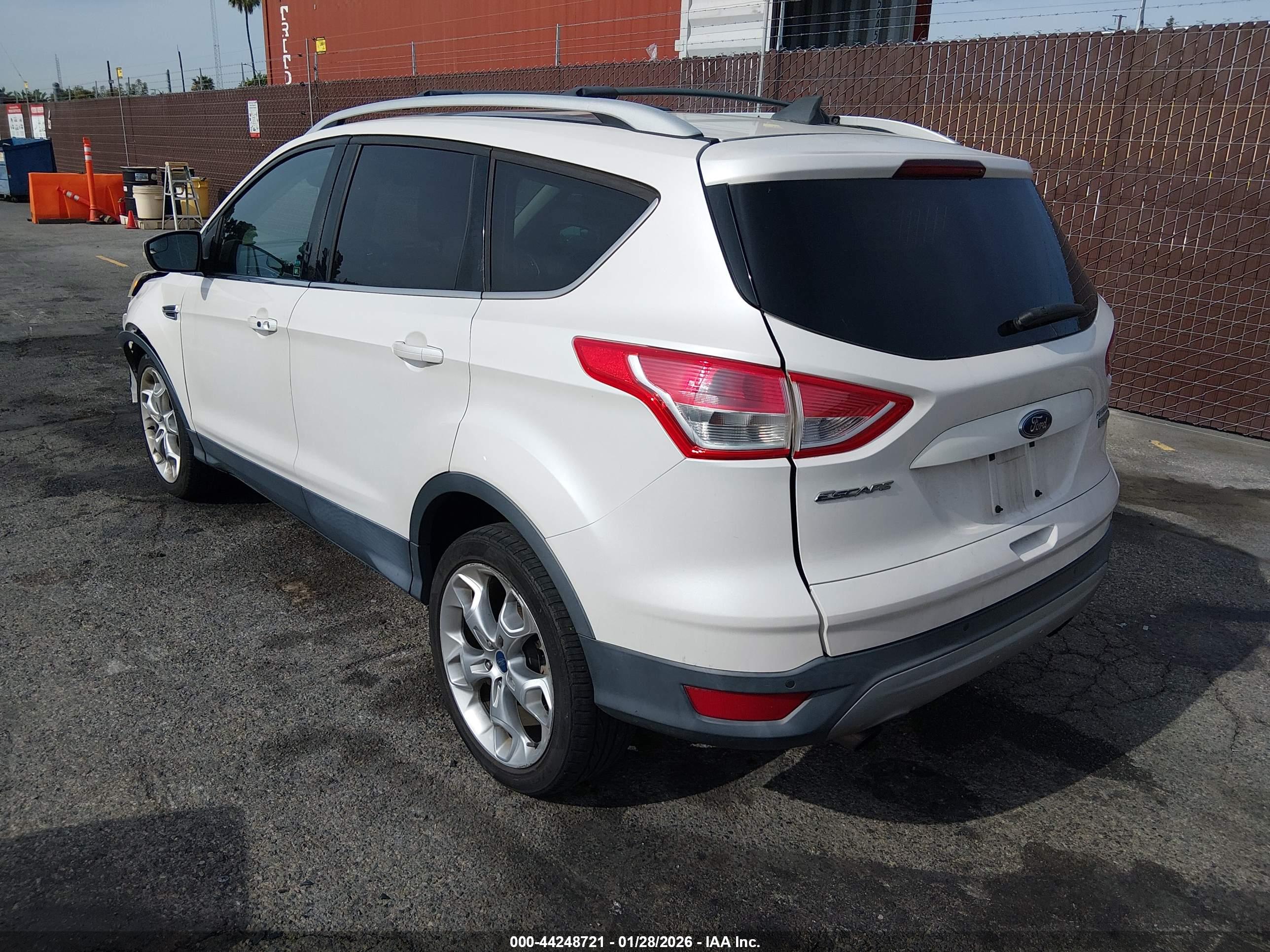 FORD ESCAPE image 3