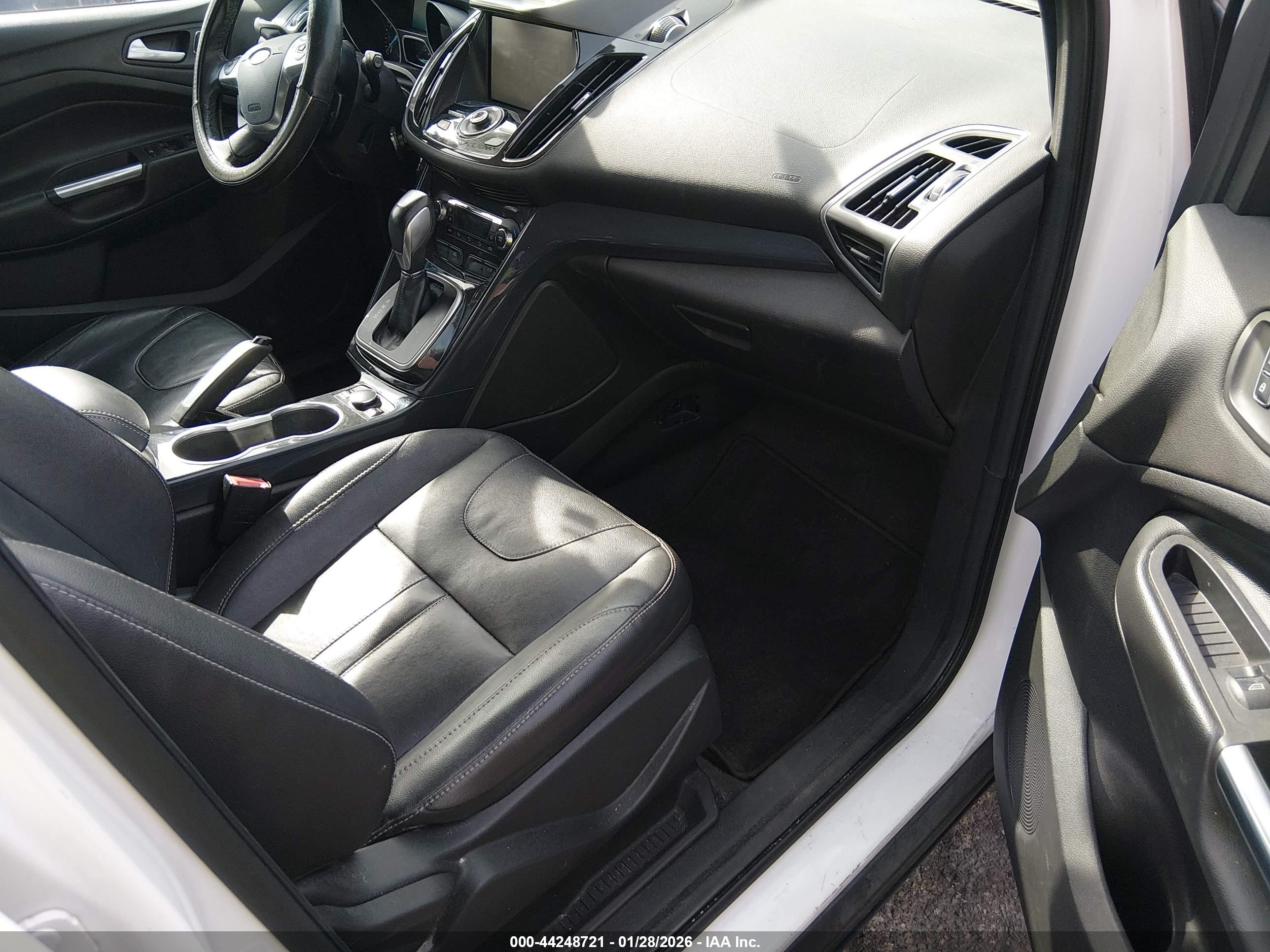 FORD ESCAPE image 5
