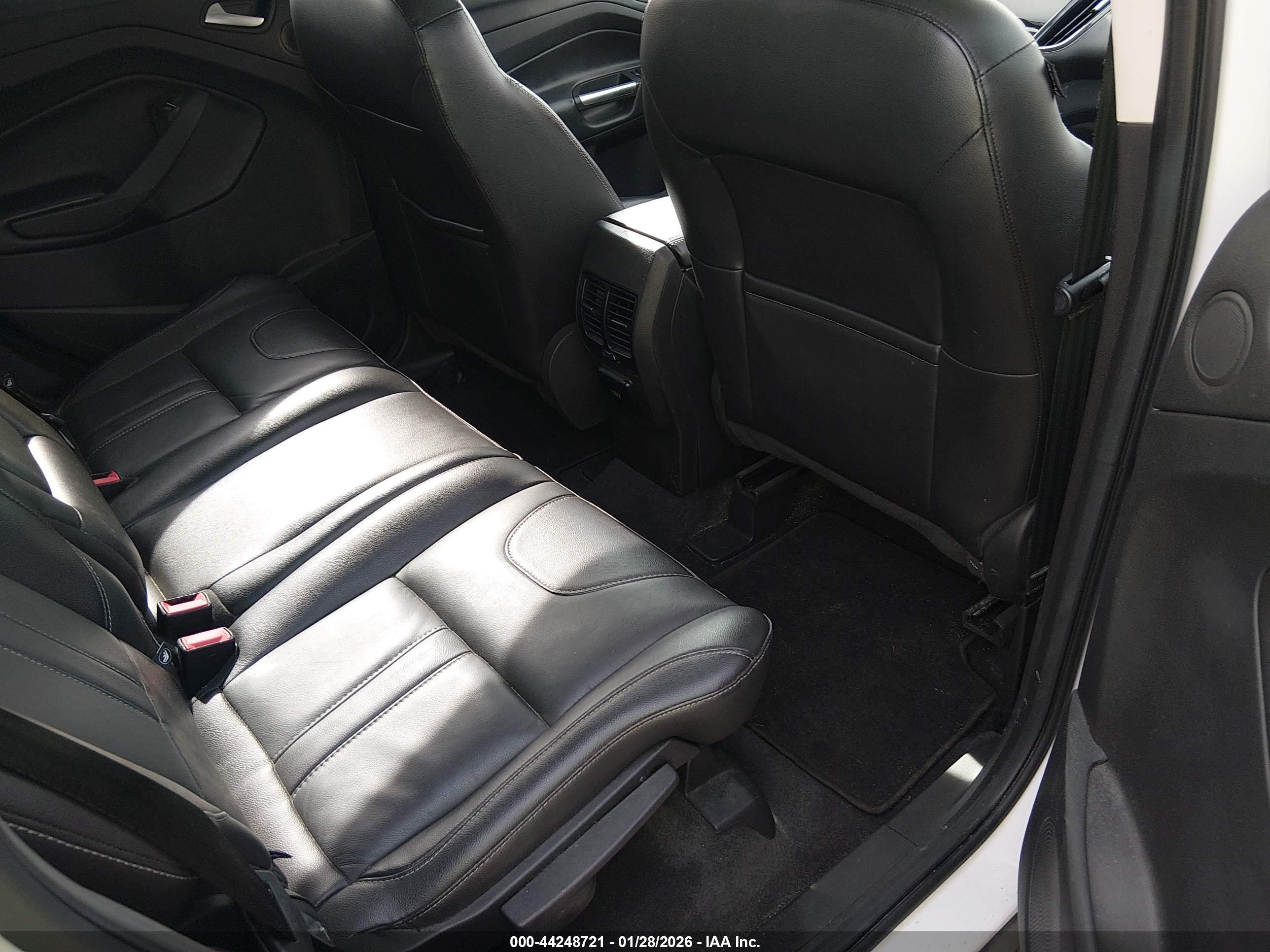 FORD ESCAPE image 8