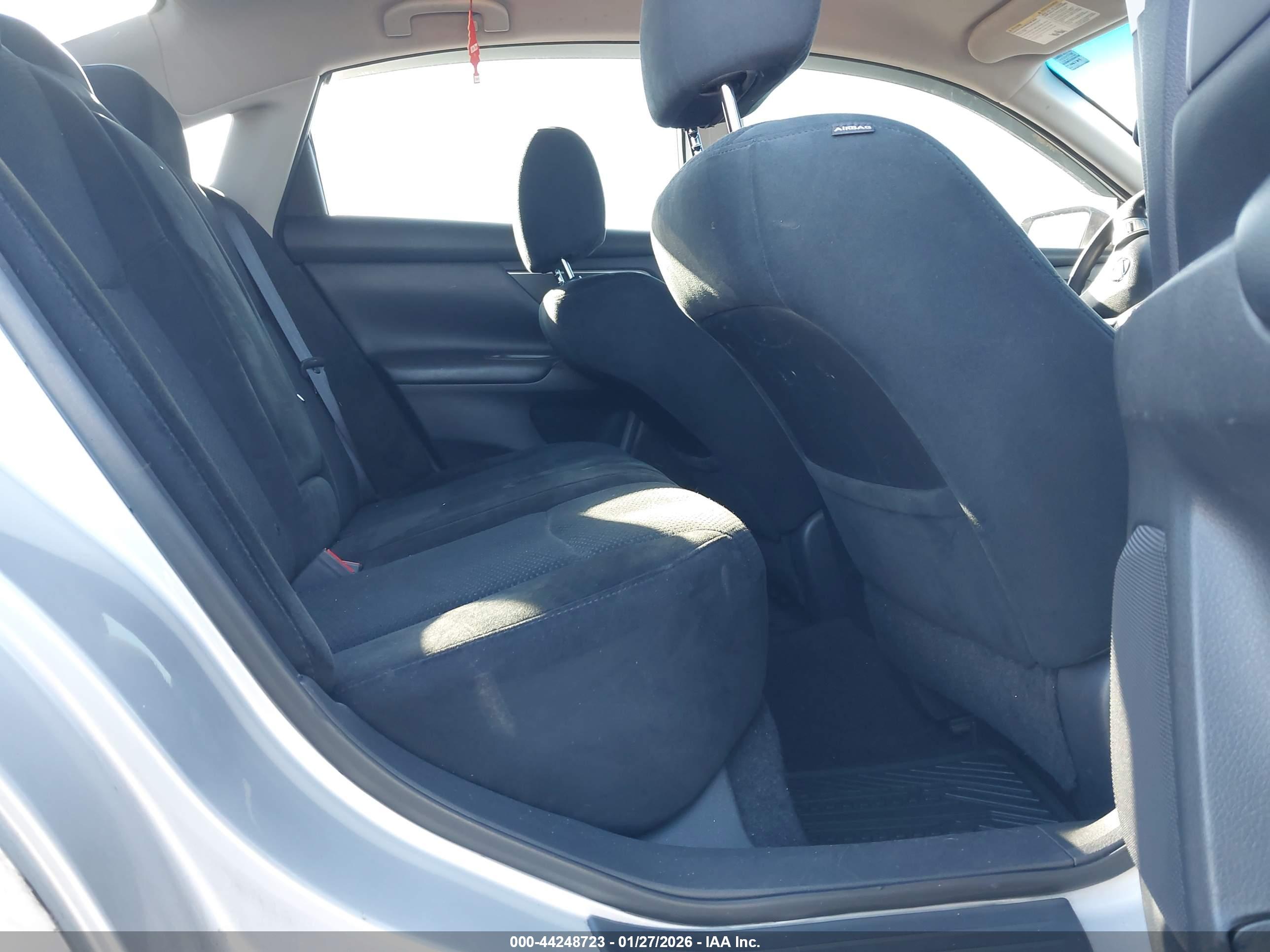 NISSAN ALTIMA image 8