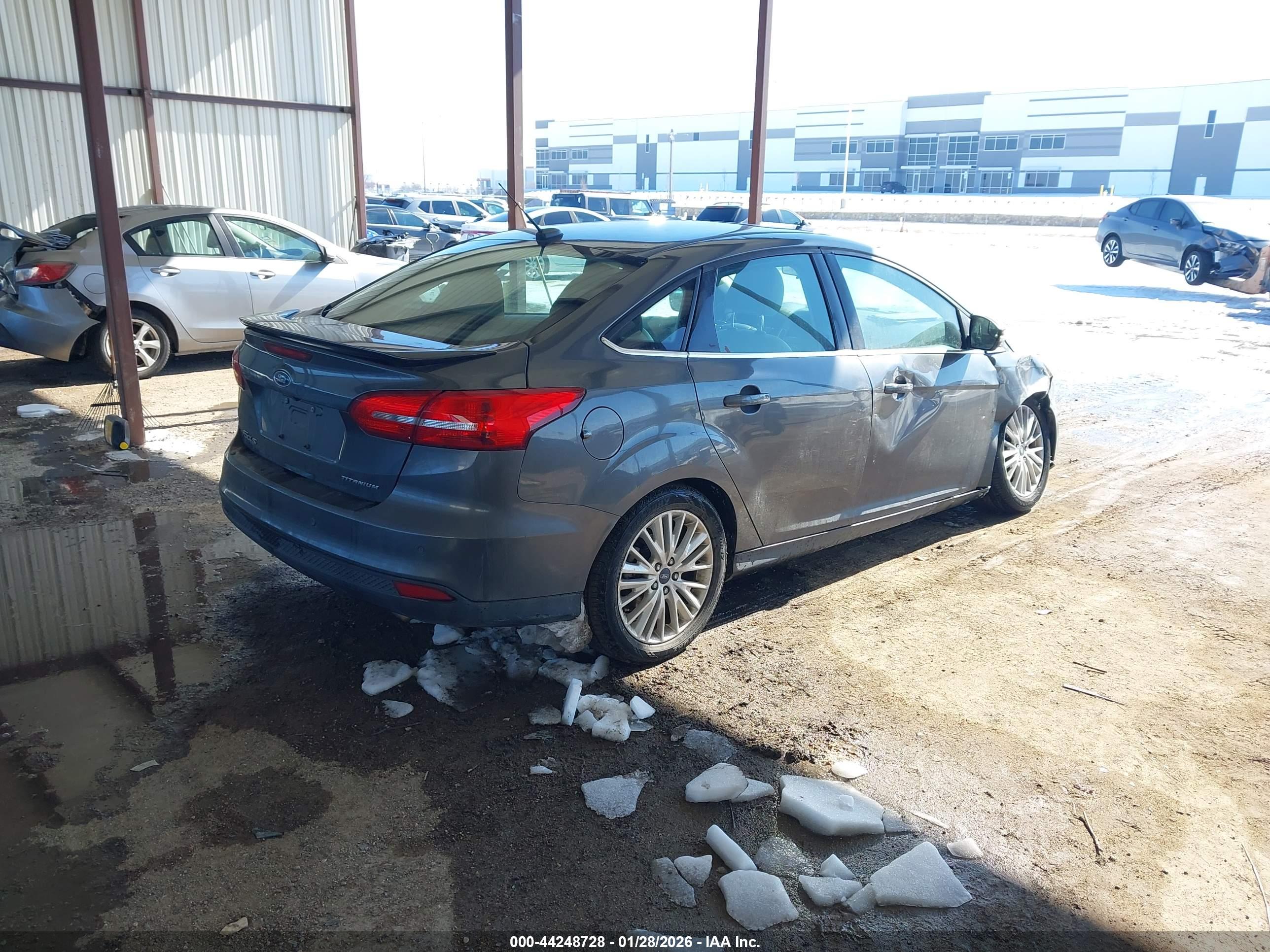 FORD FOCUS image 4