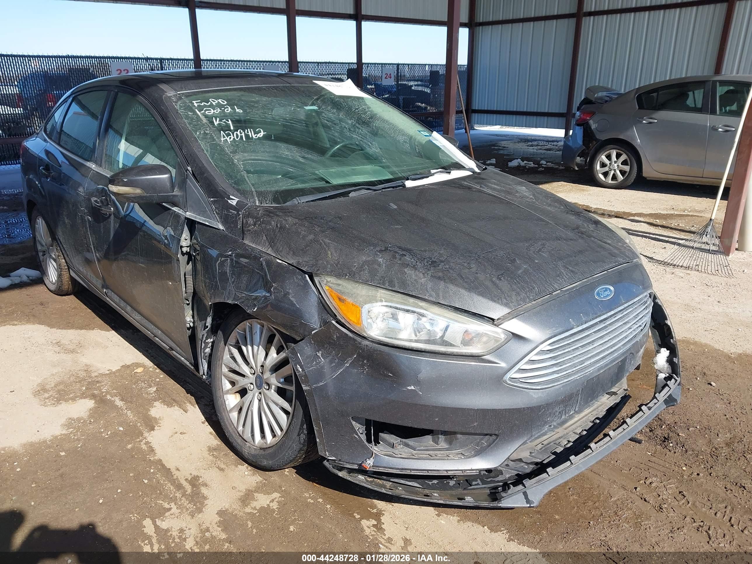 FORD FOCUS image 6