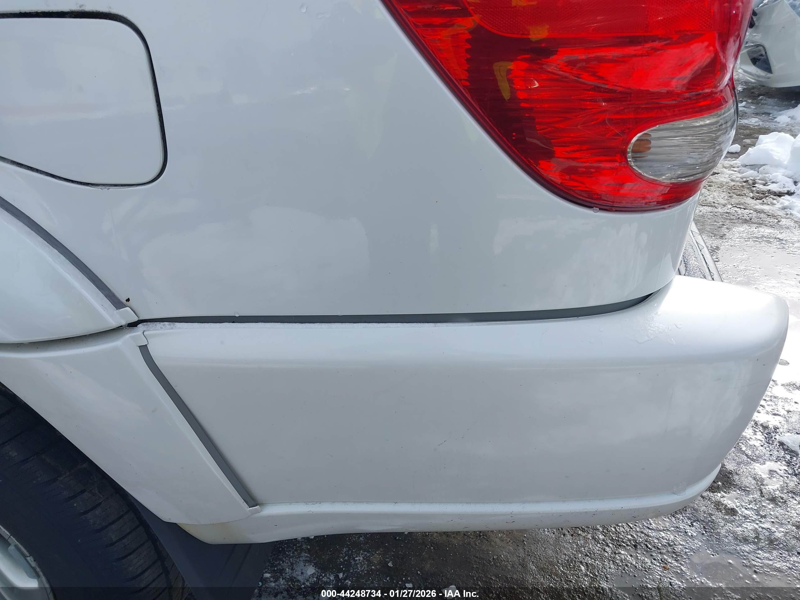 TOYOTA SEQUOIA image 6