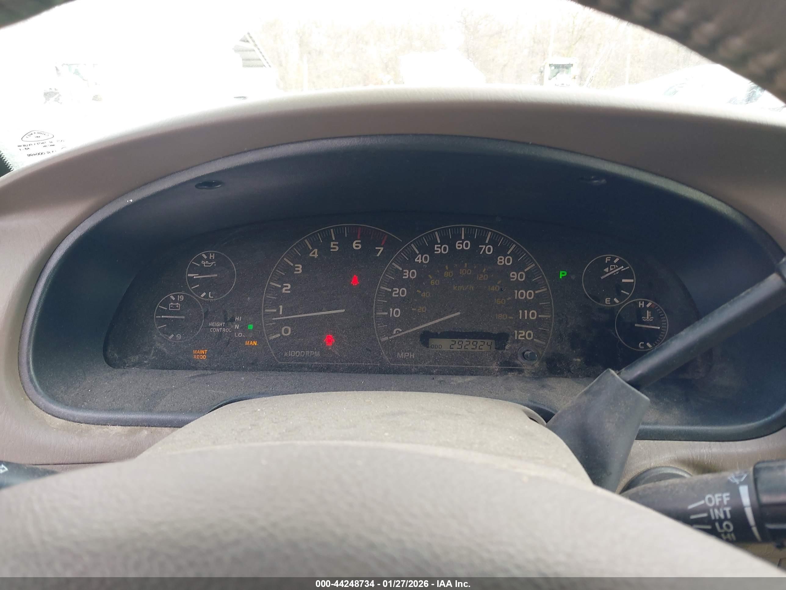 TOYOTA SEQUOIA image 7
