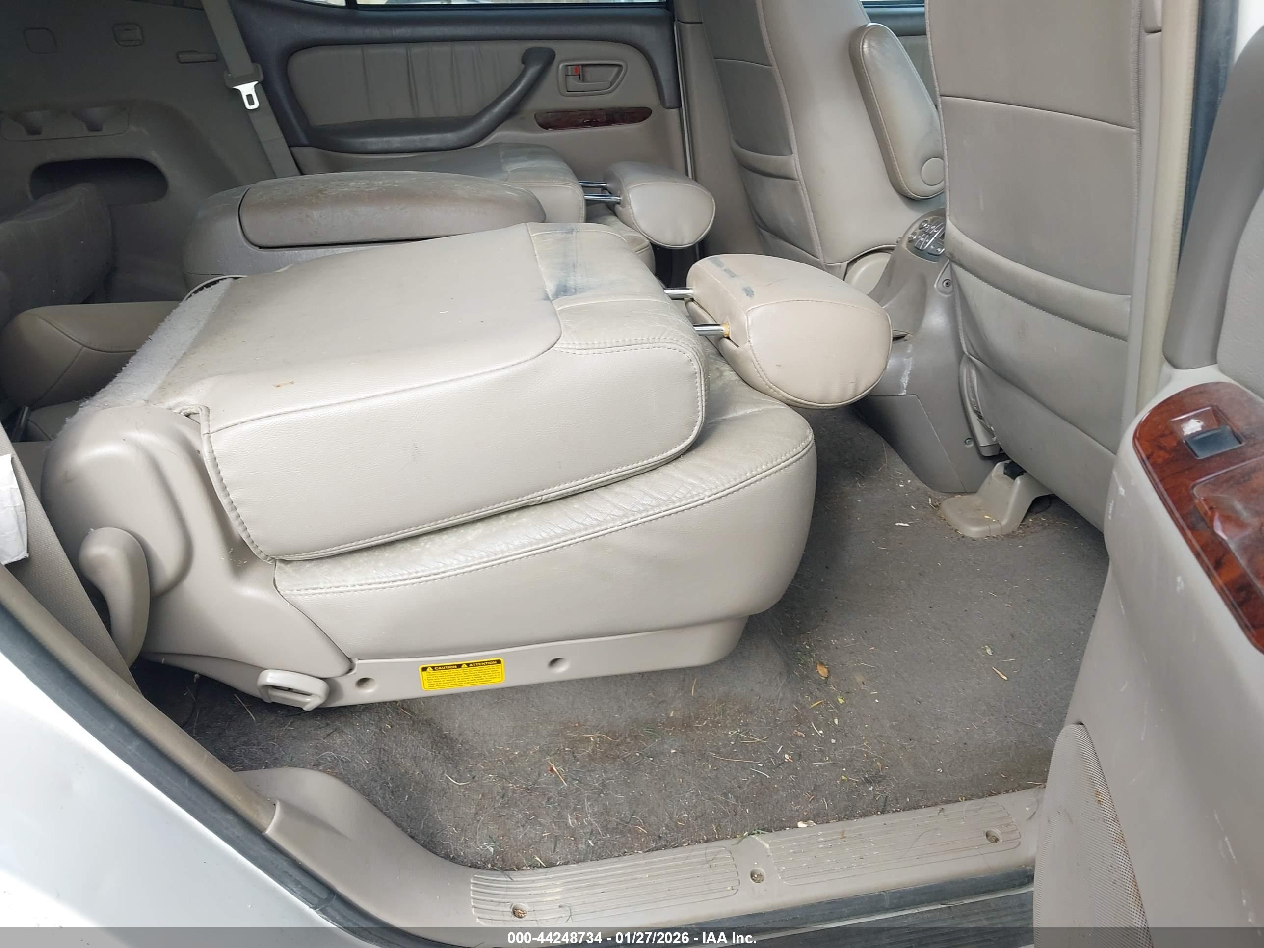 TOYOTA SEQUOIA image 8