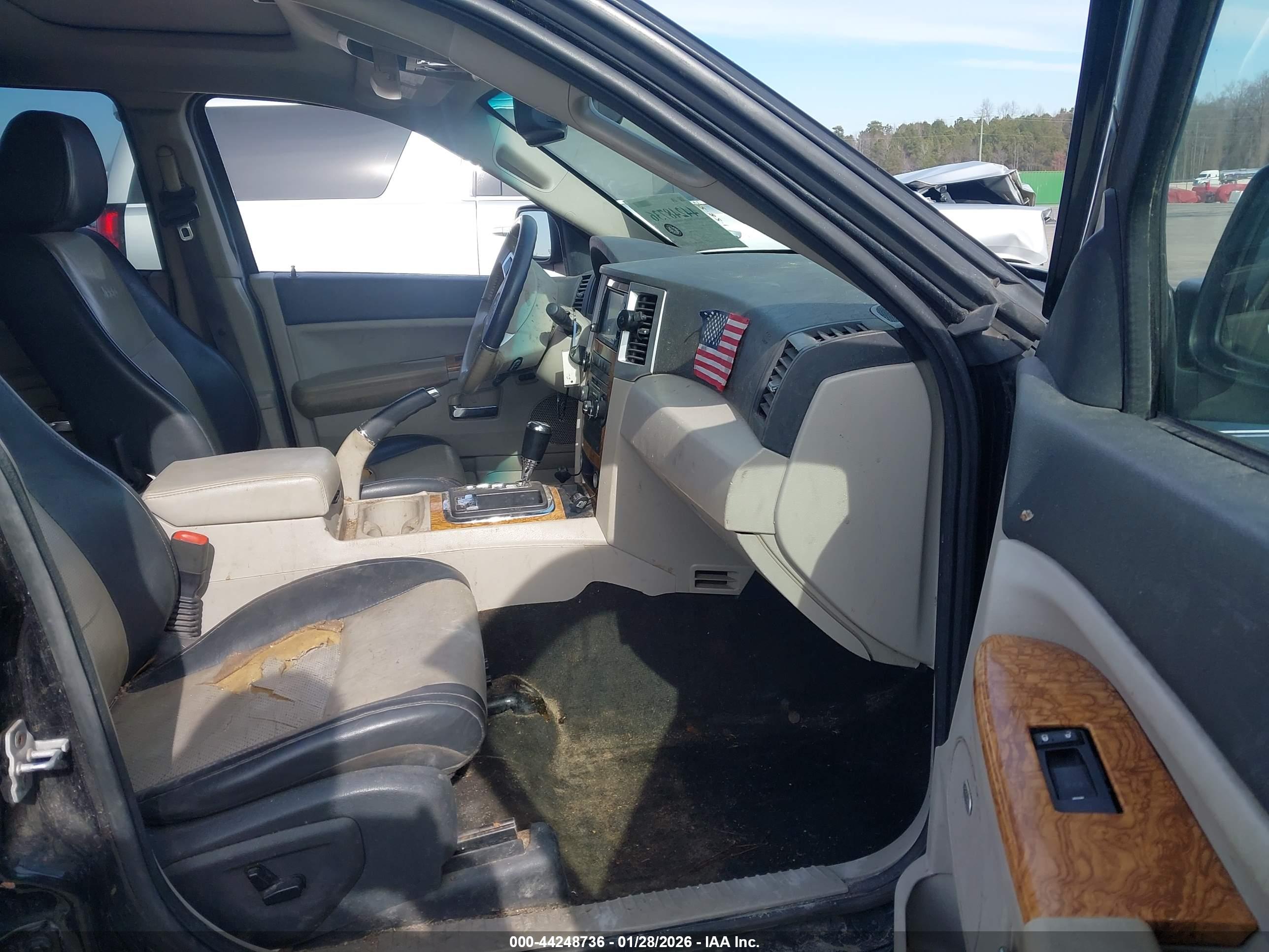 JEEP GRAND image 5