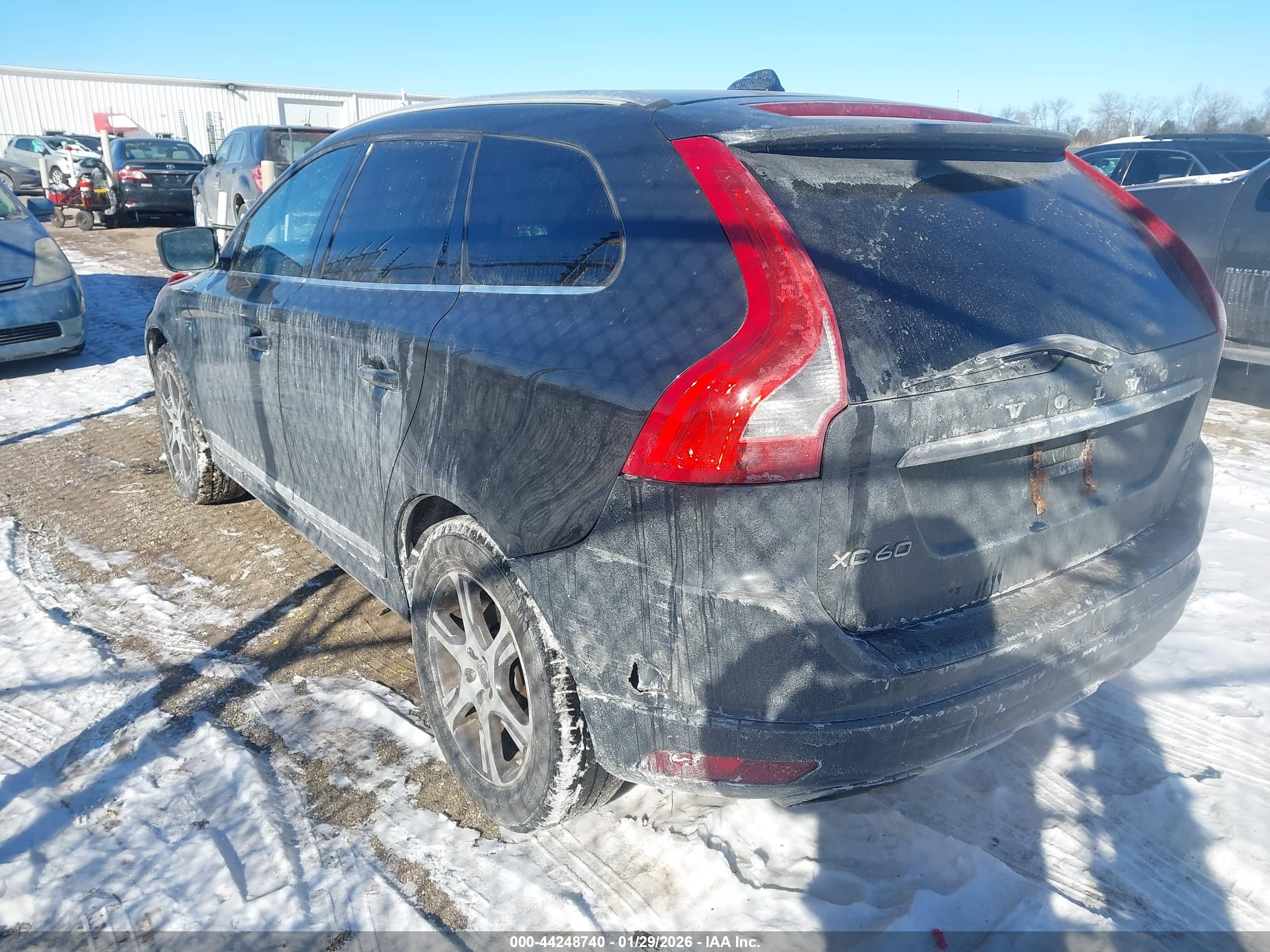 VOLVO XC60 image 3