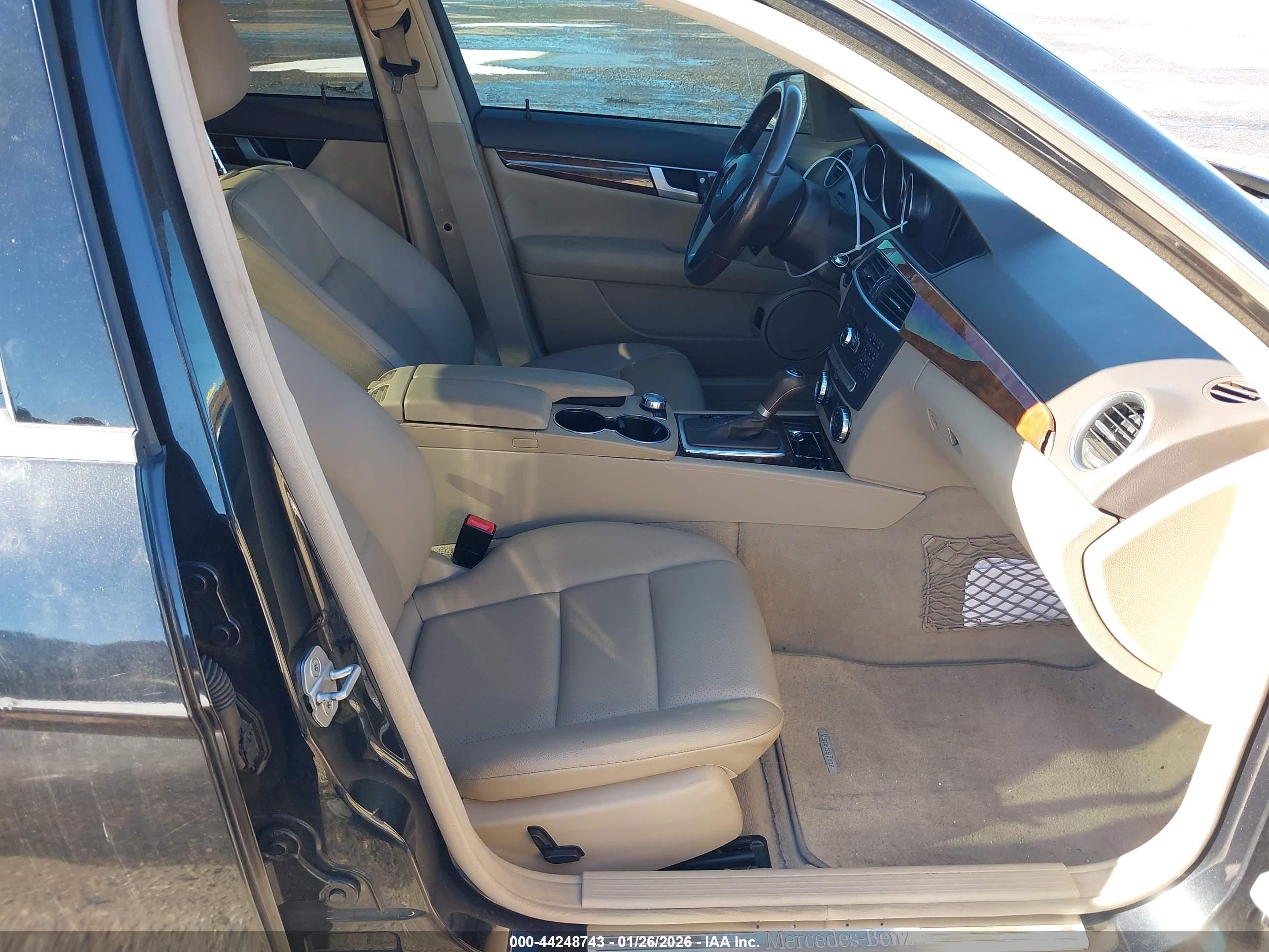 MERCEDES-BENZ C image 5