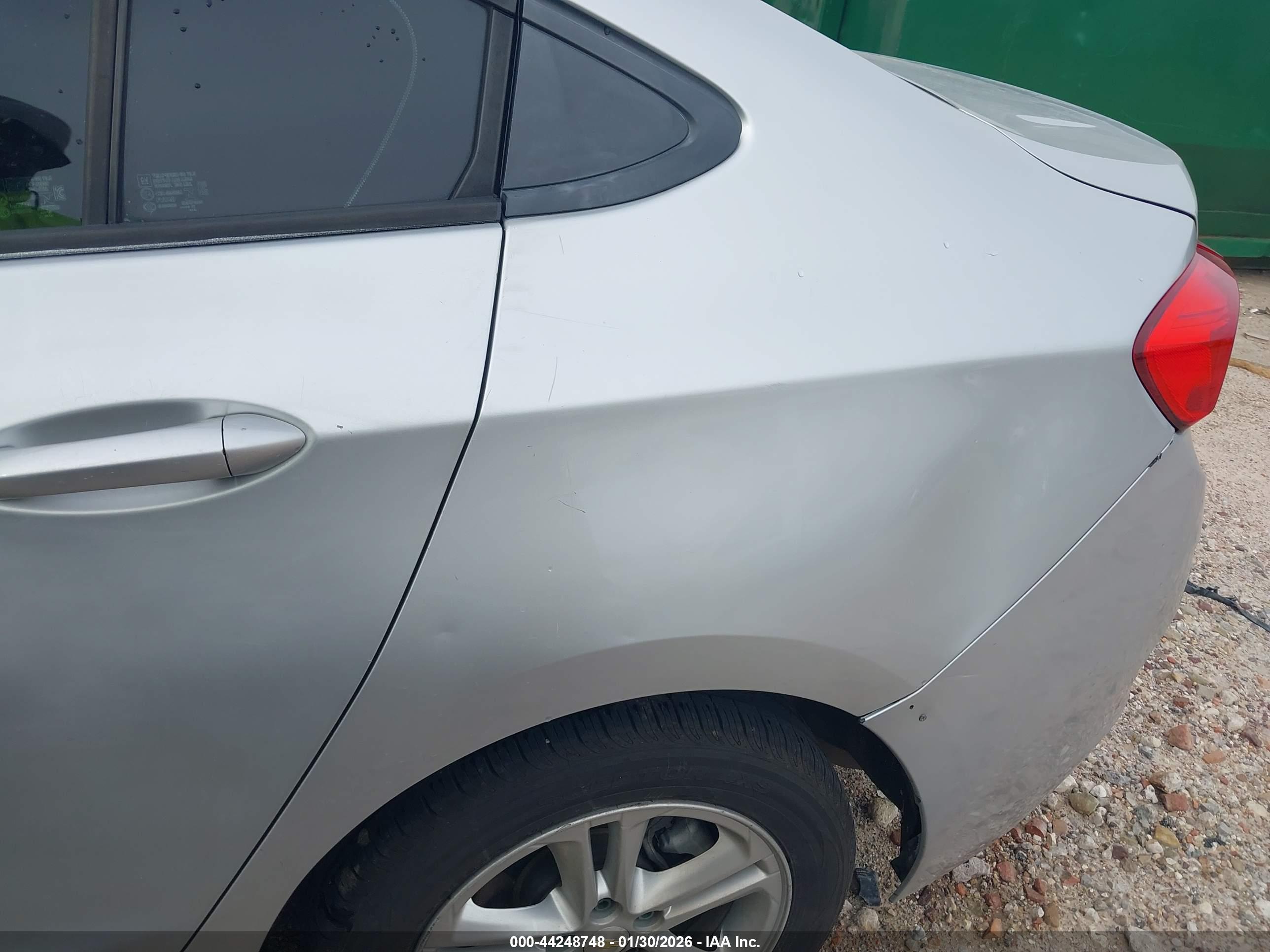 CHEVROLET CRUZE image 6