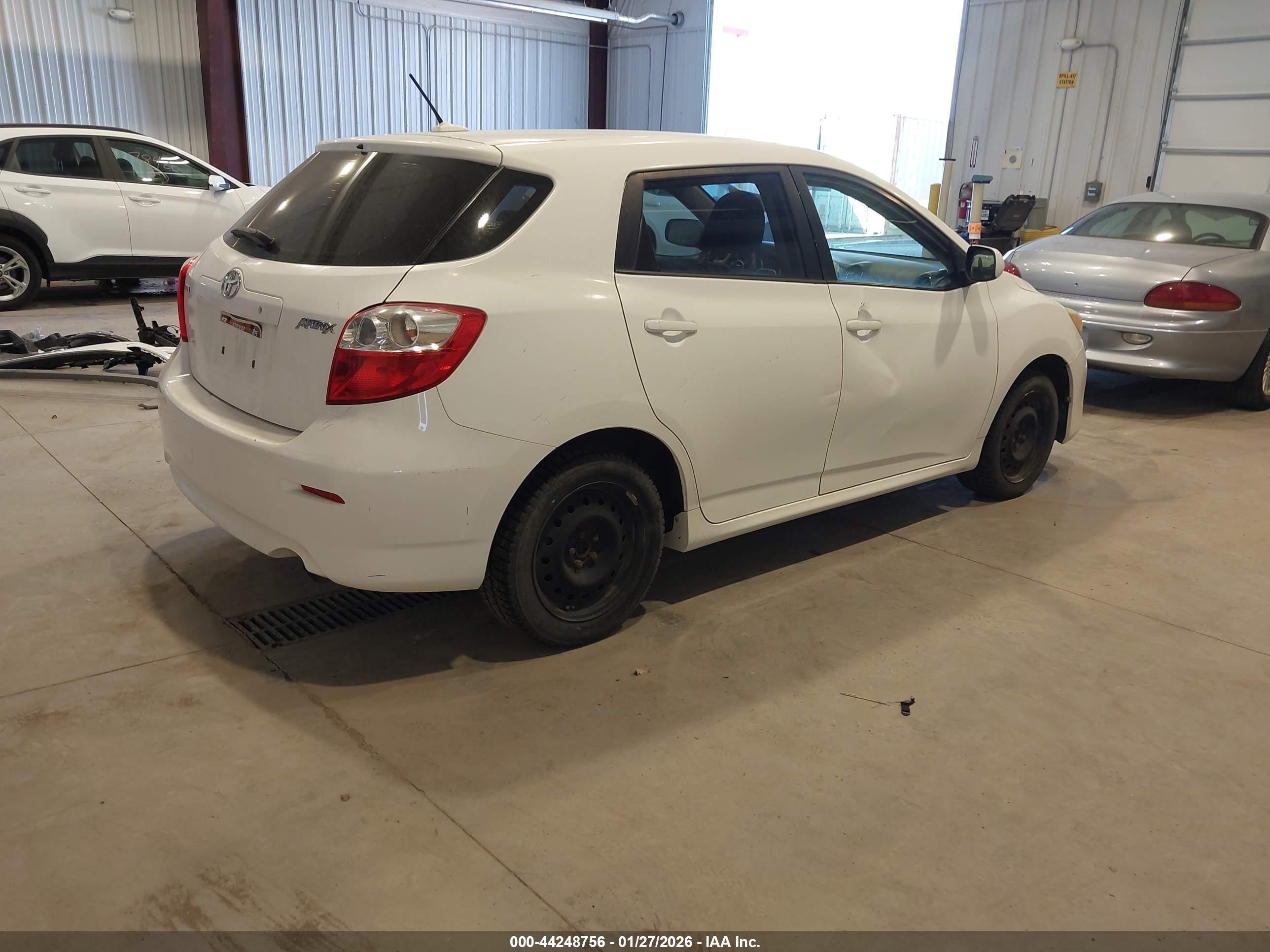TOYOTA MATRIX image 4