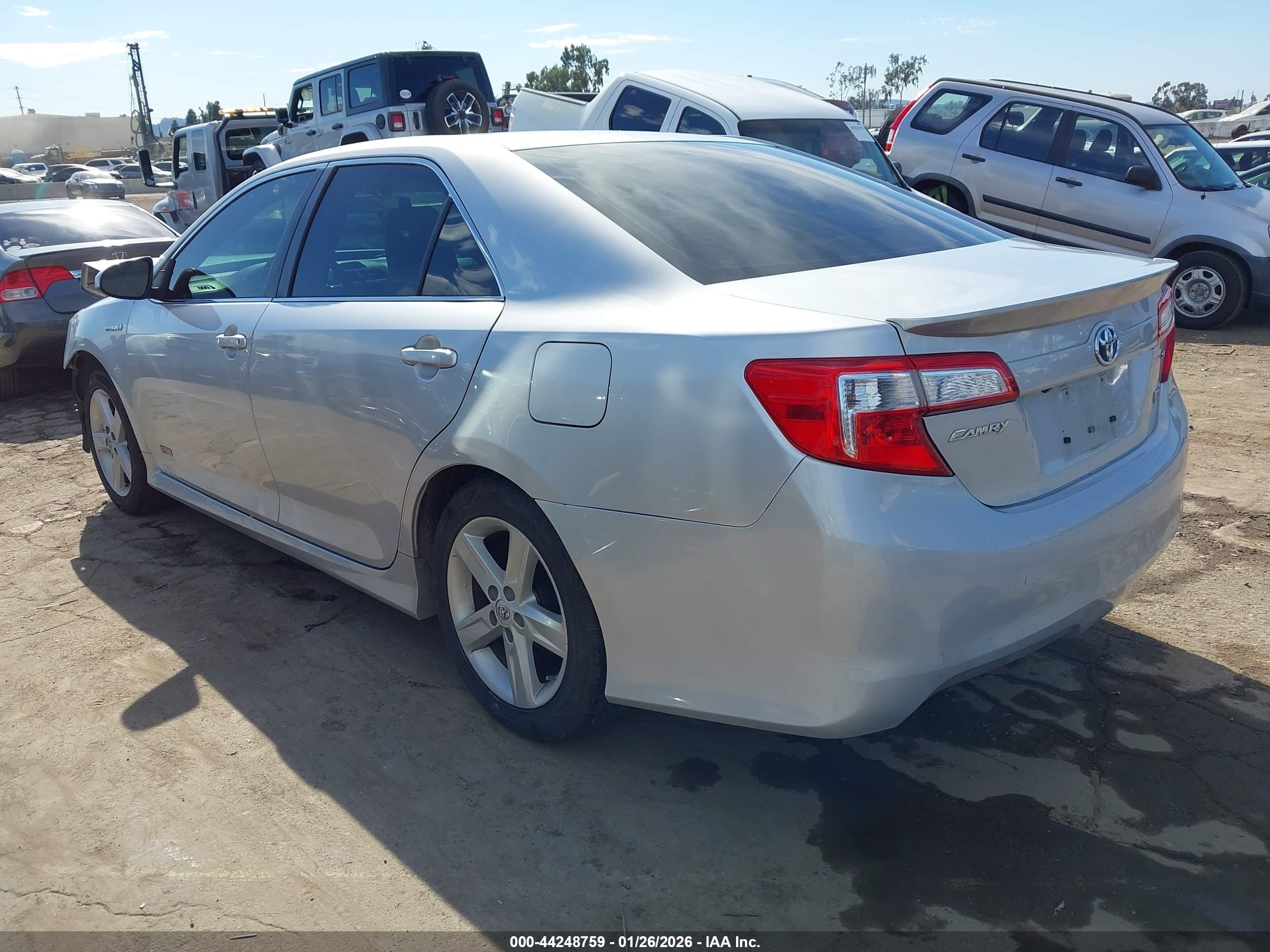 TOYOTA CAMRY image 3