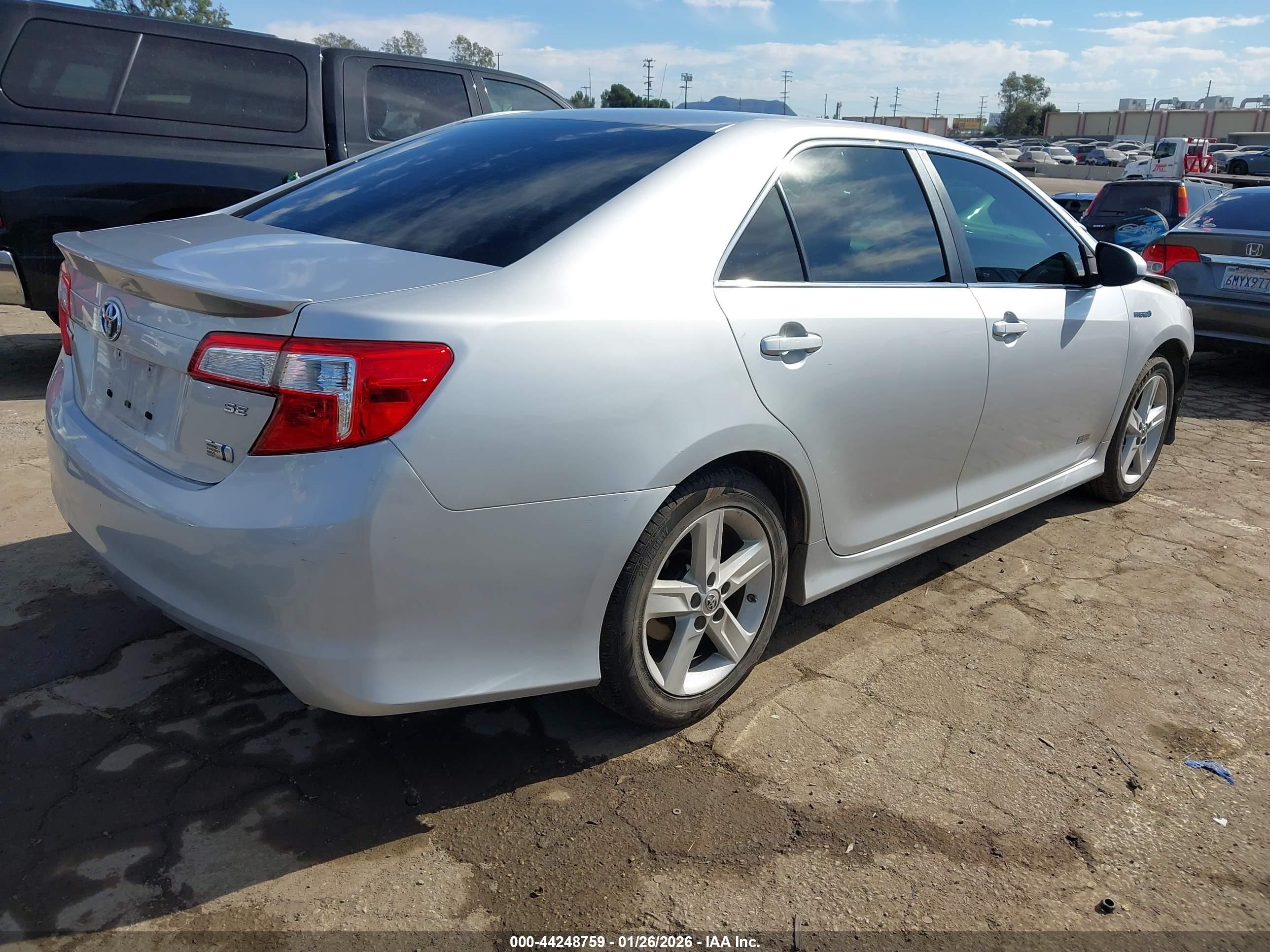 TOYOTA CAMRY image 4