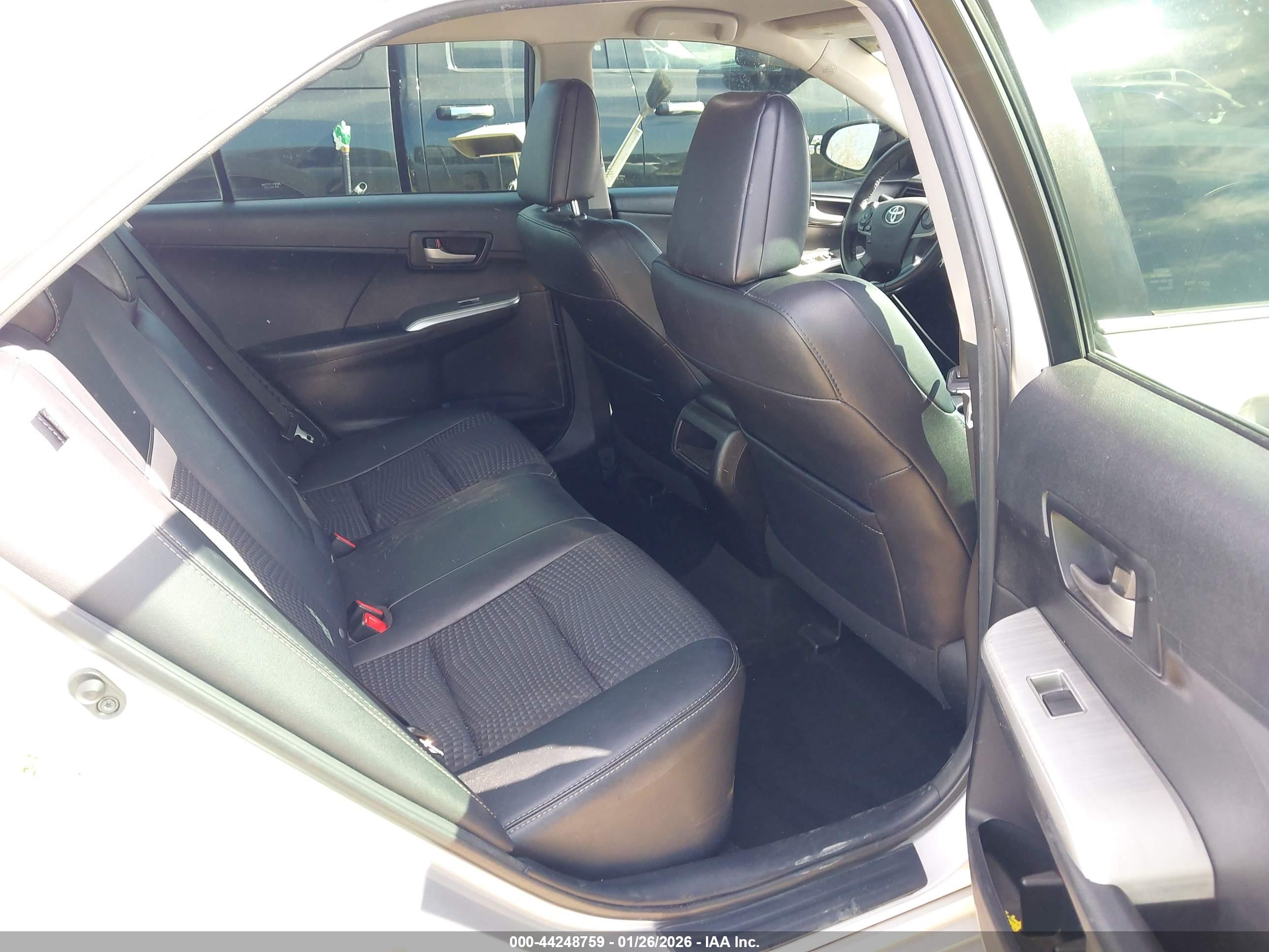 TOYOTA CAMRY image 8