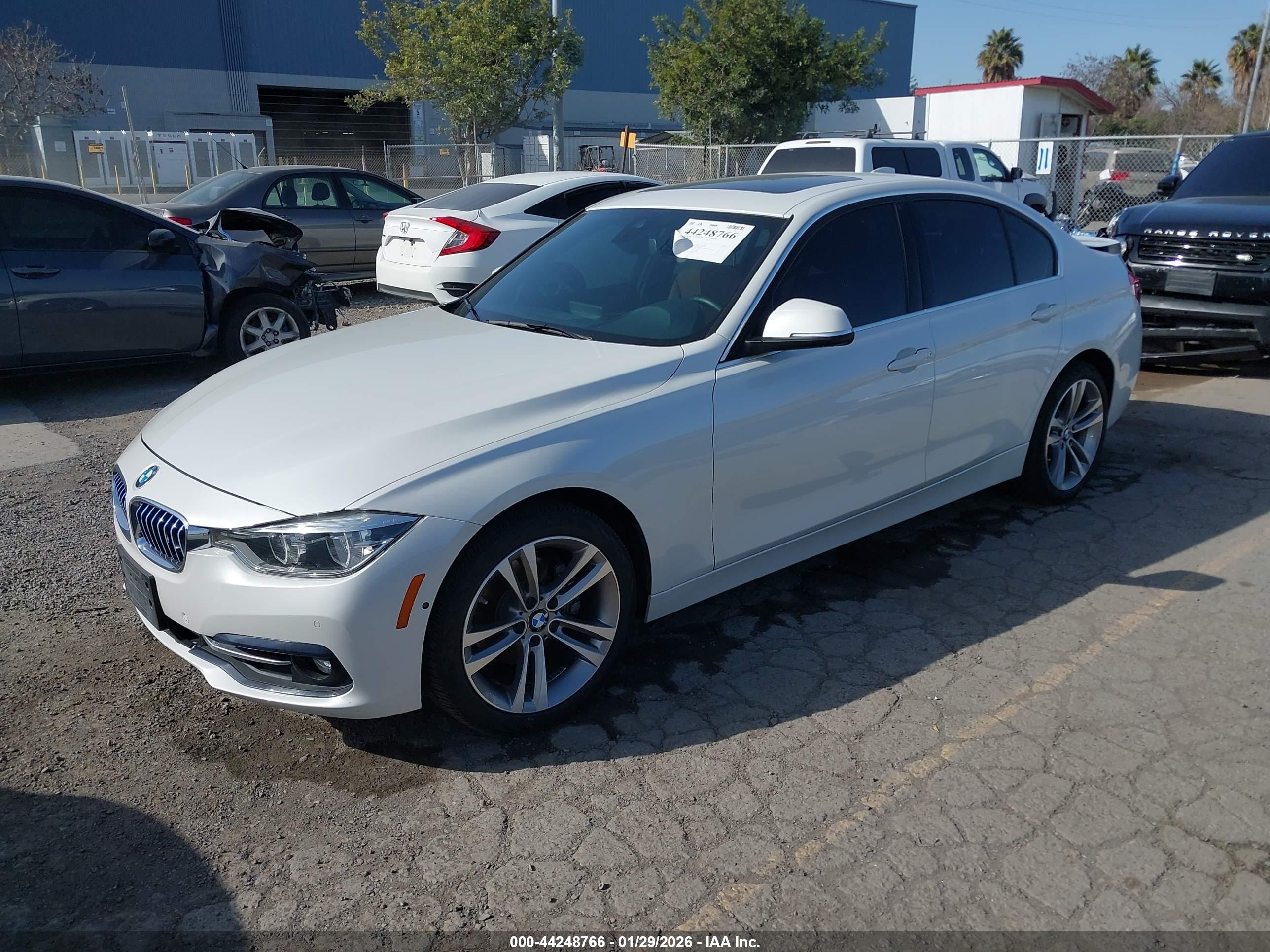 BMW 330I image 2