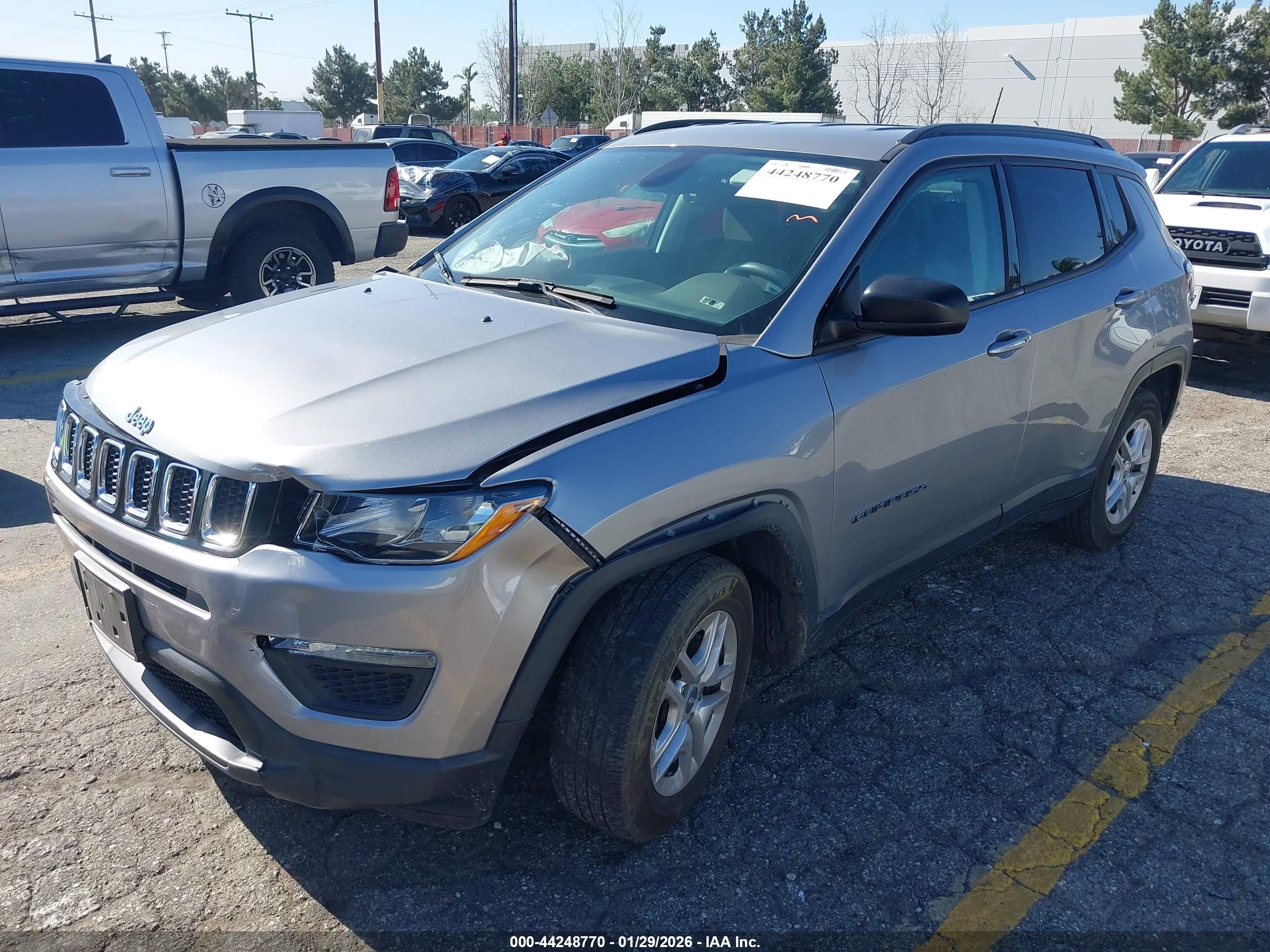JEEP COMPASS image 2