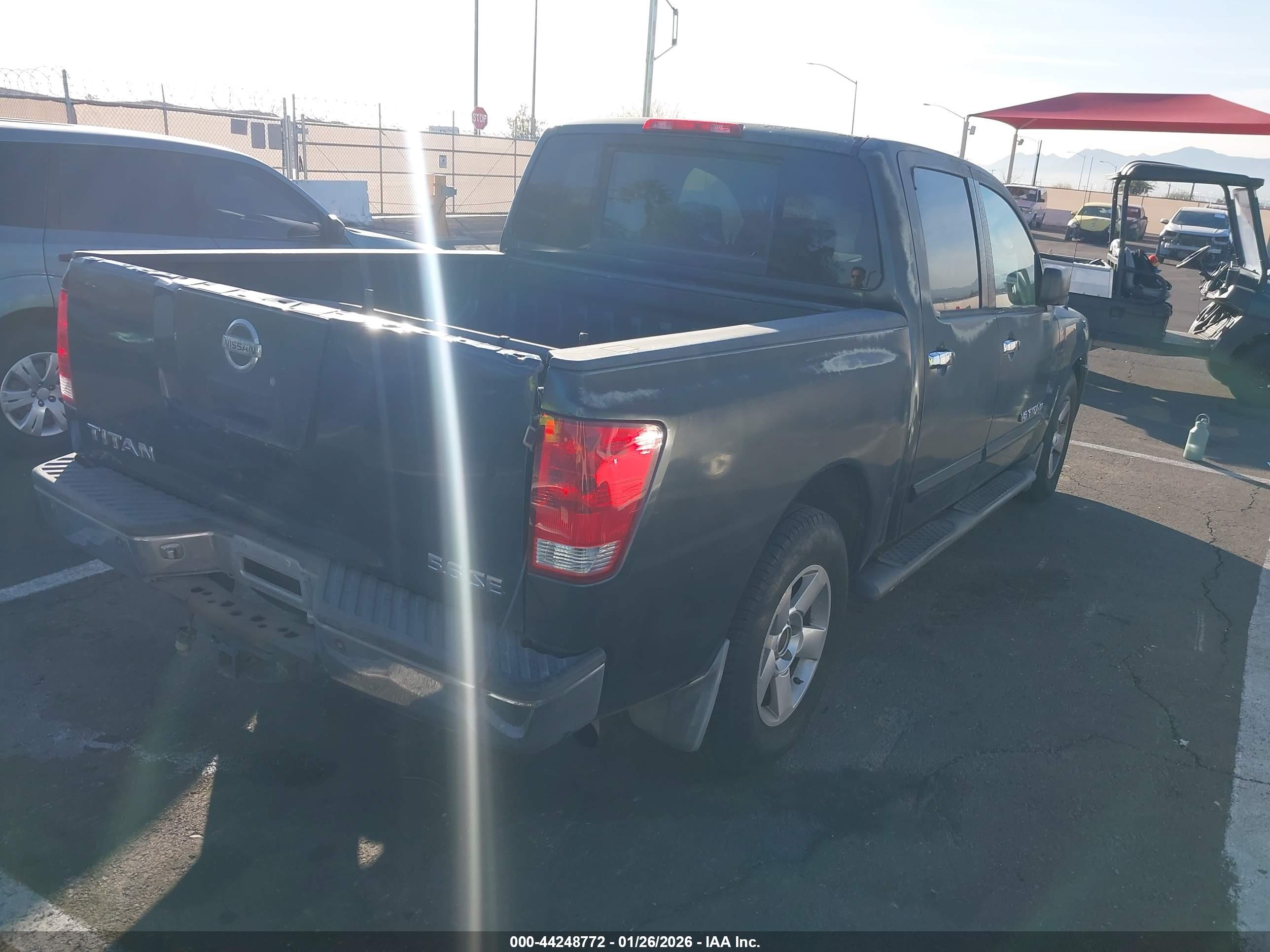 NISSAN TITAN image 4
