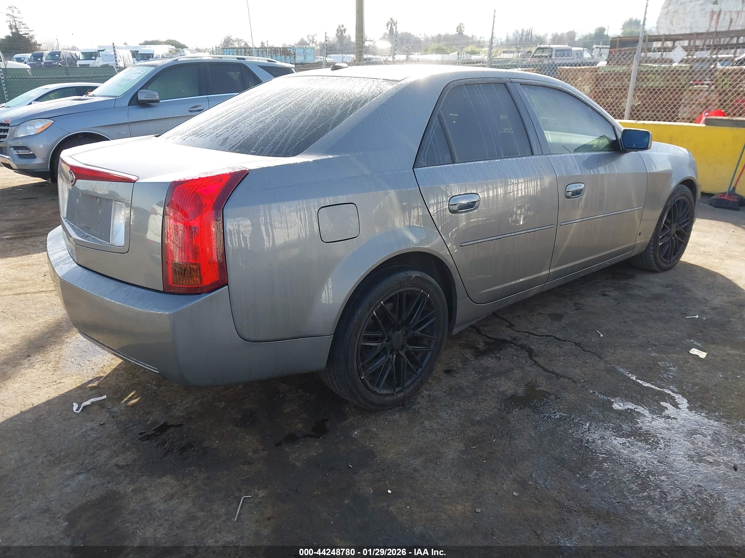 CADILLAC CTS image 4