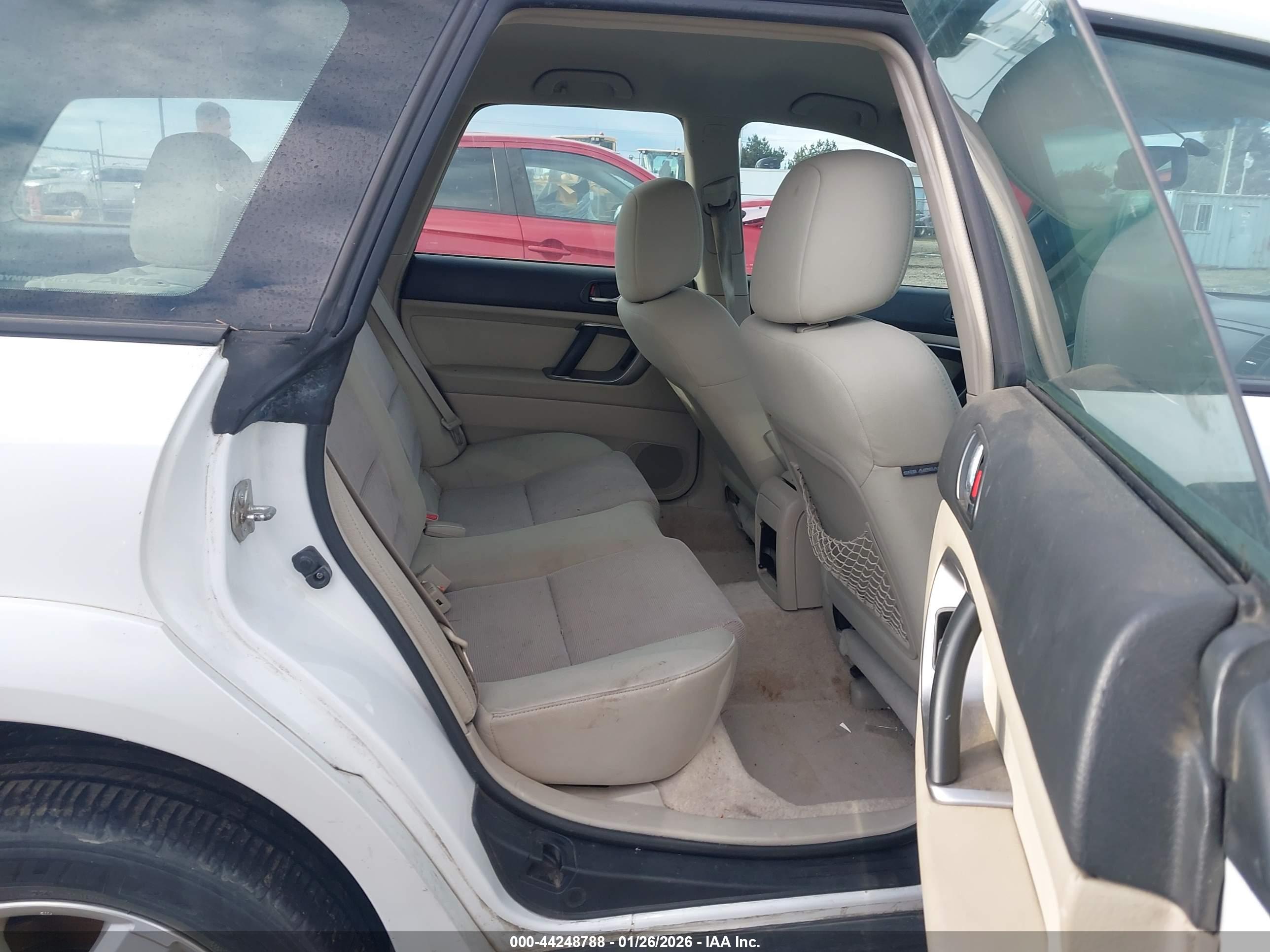 SUBARU OUTBACK image 8