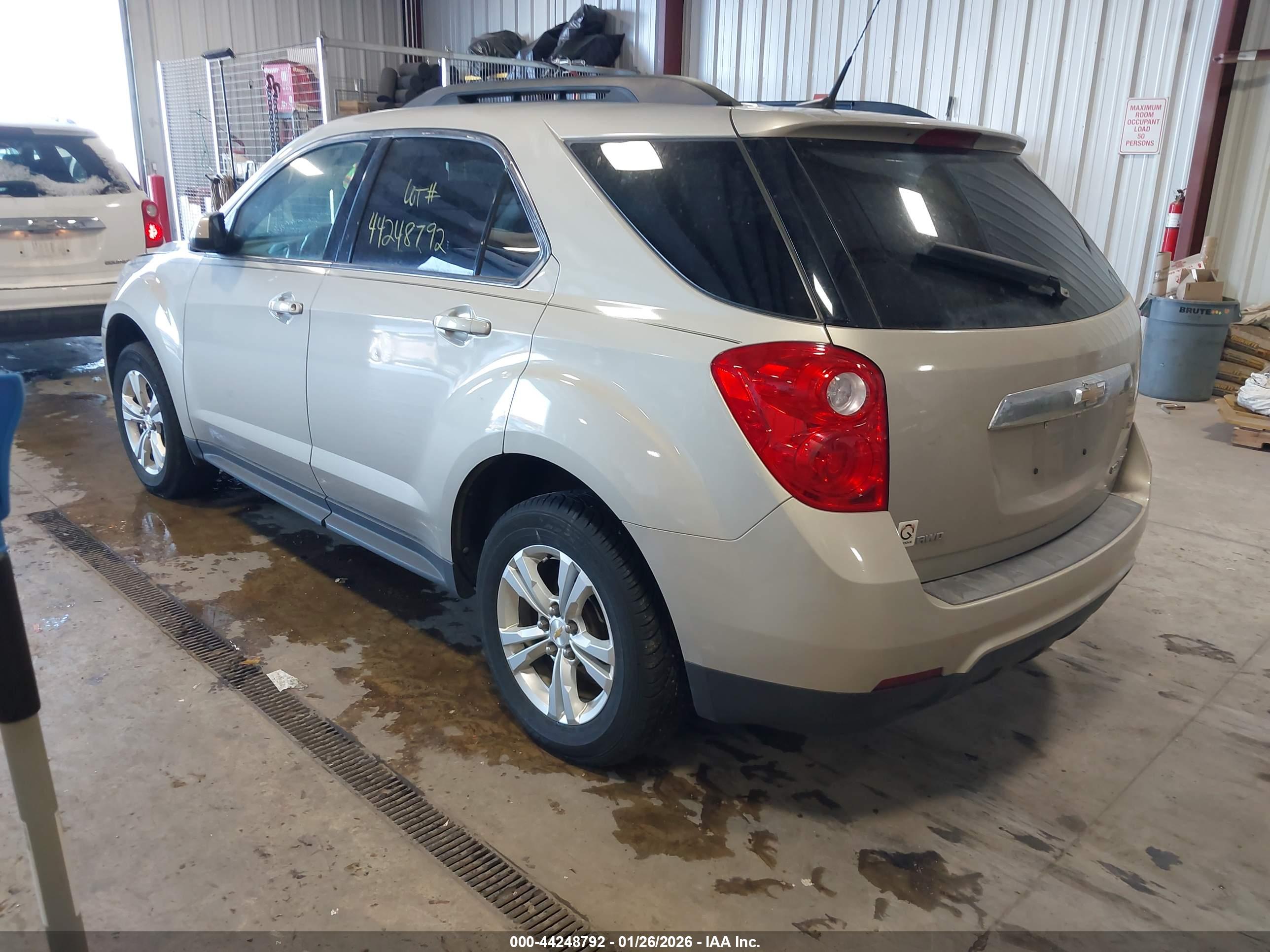 CHEVROLET EQUINOX image 3