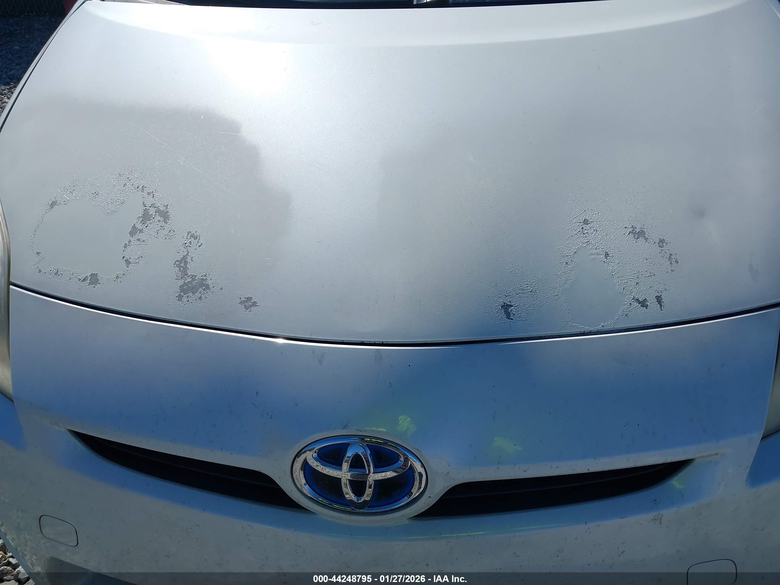 TOYOTA PRIUS image 6