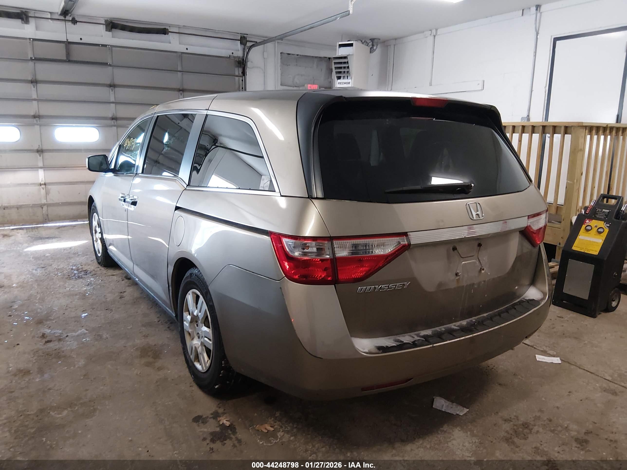 HONDA ODYSSEY image 3